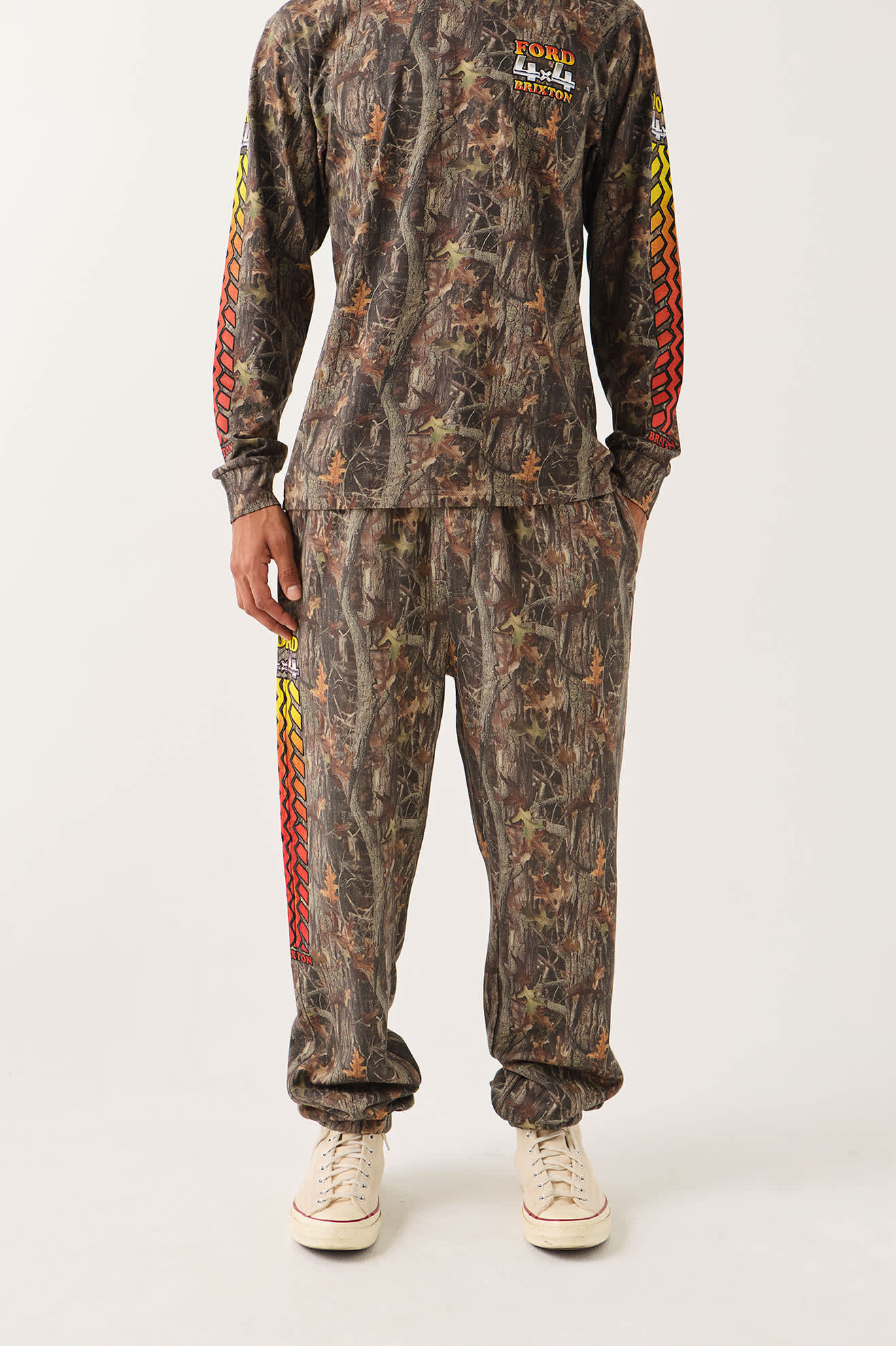 brixton-ford-4x4-chrome-sweatpant-jogginghose-boxwood-green-print image 6