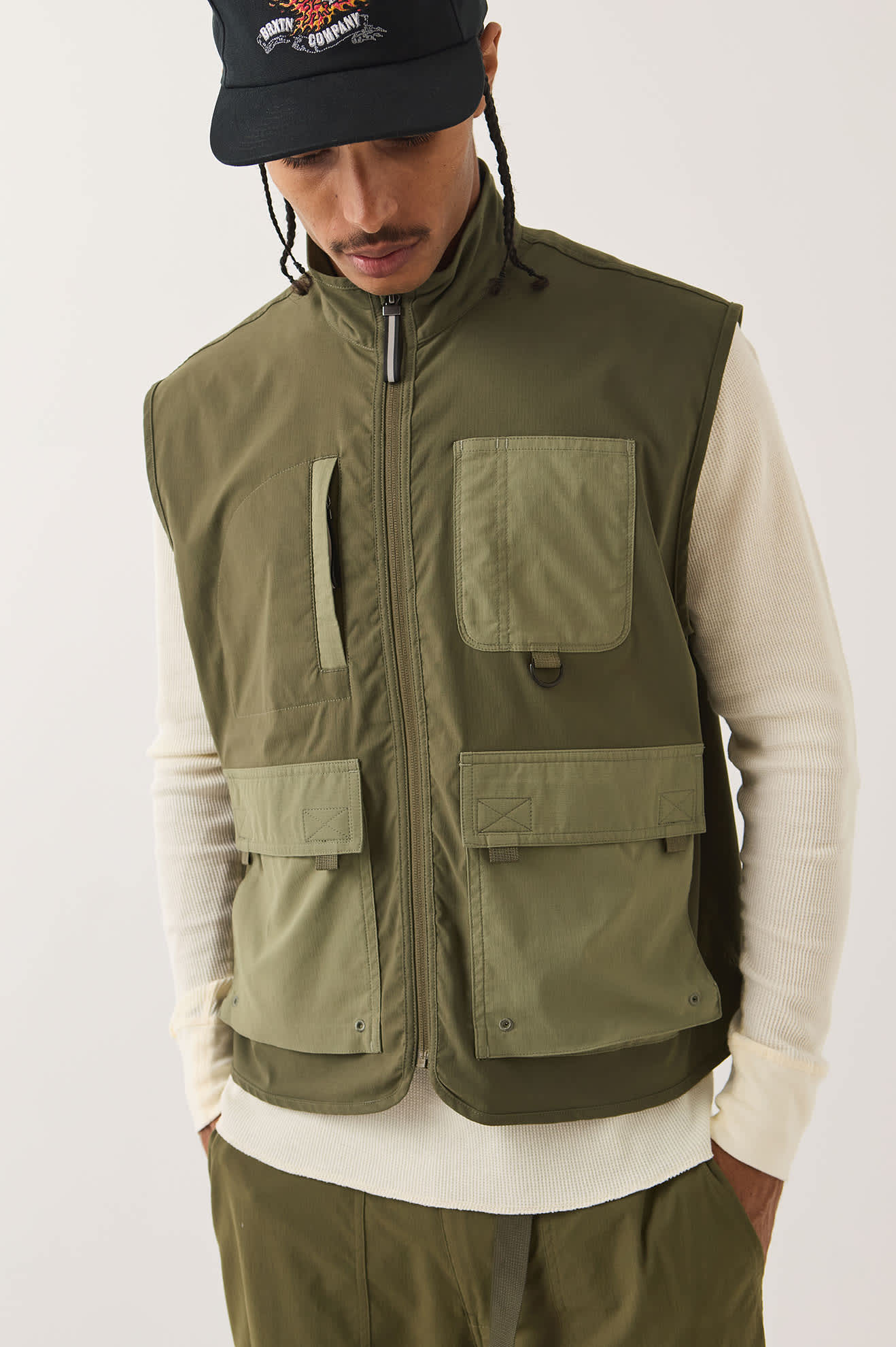 brixton-journey-utility-weste-dark-olive image 4