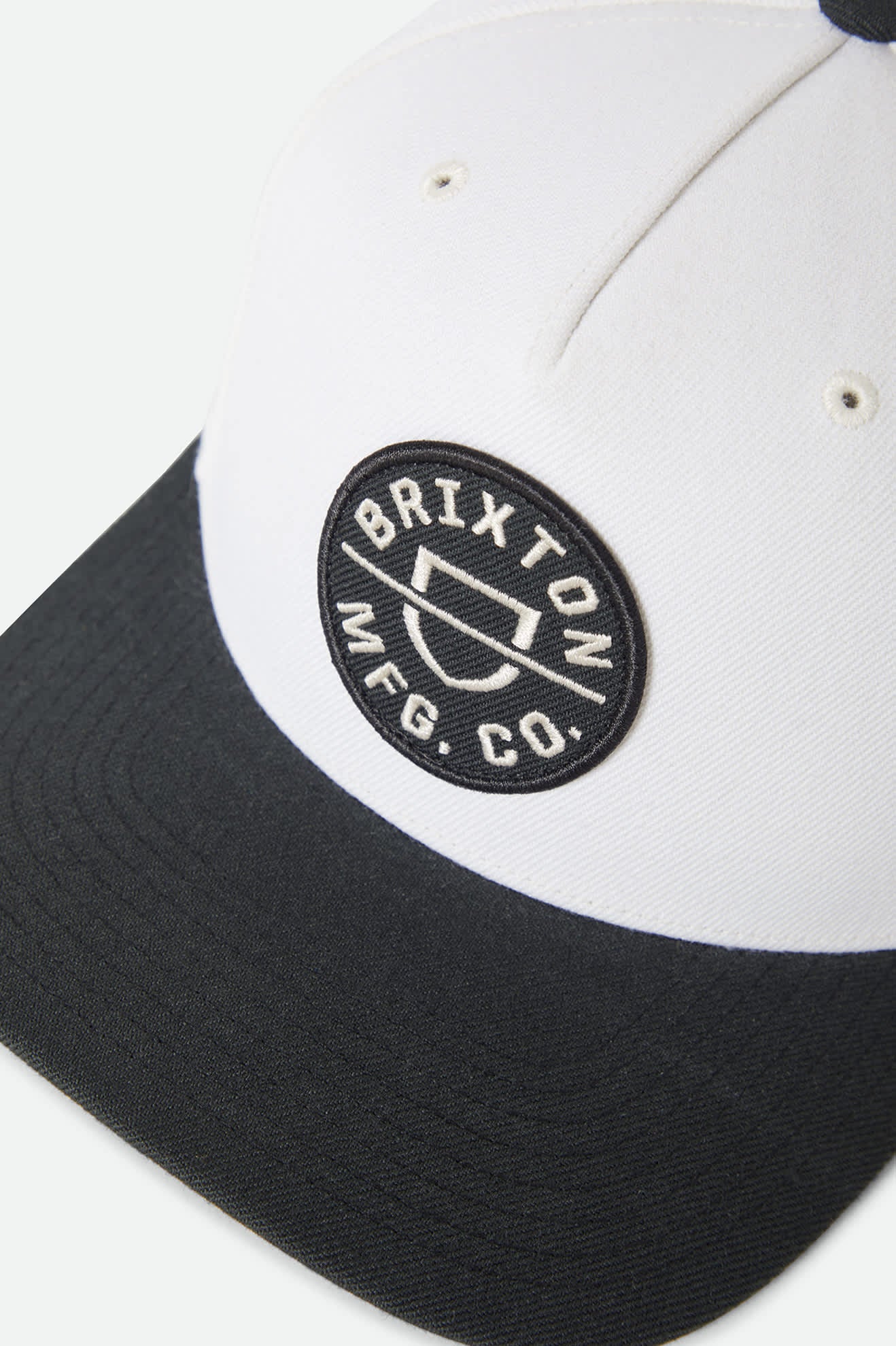 brixton-crest-netplus-snapback-schwarz-weiss-recycelt image 3