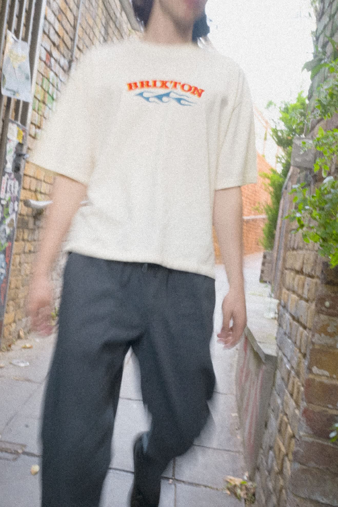 brixton-clifton-boxed-crop-t-shirt-cream-cropped-baumwolle image 7