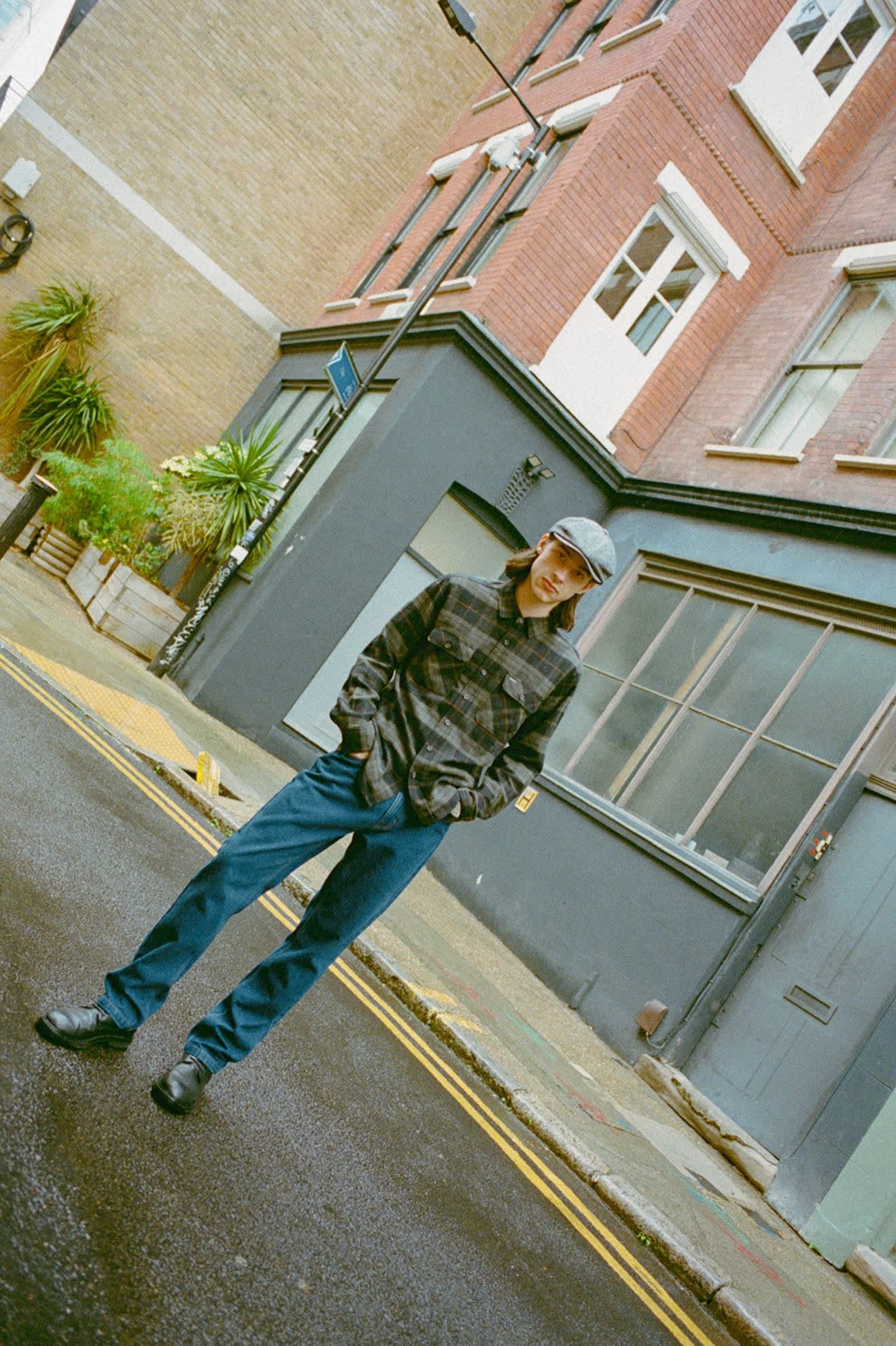 brixton-bowery-flannel-flanellhemd-schwarz-karo image 5