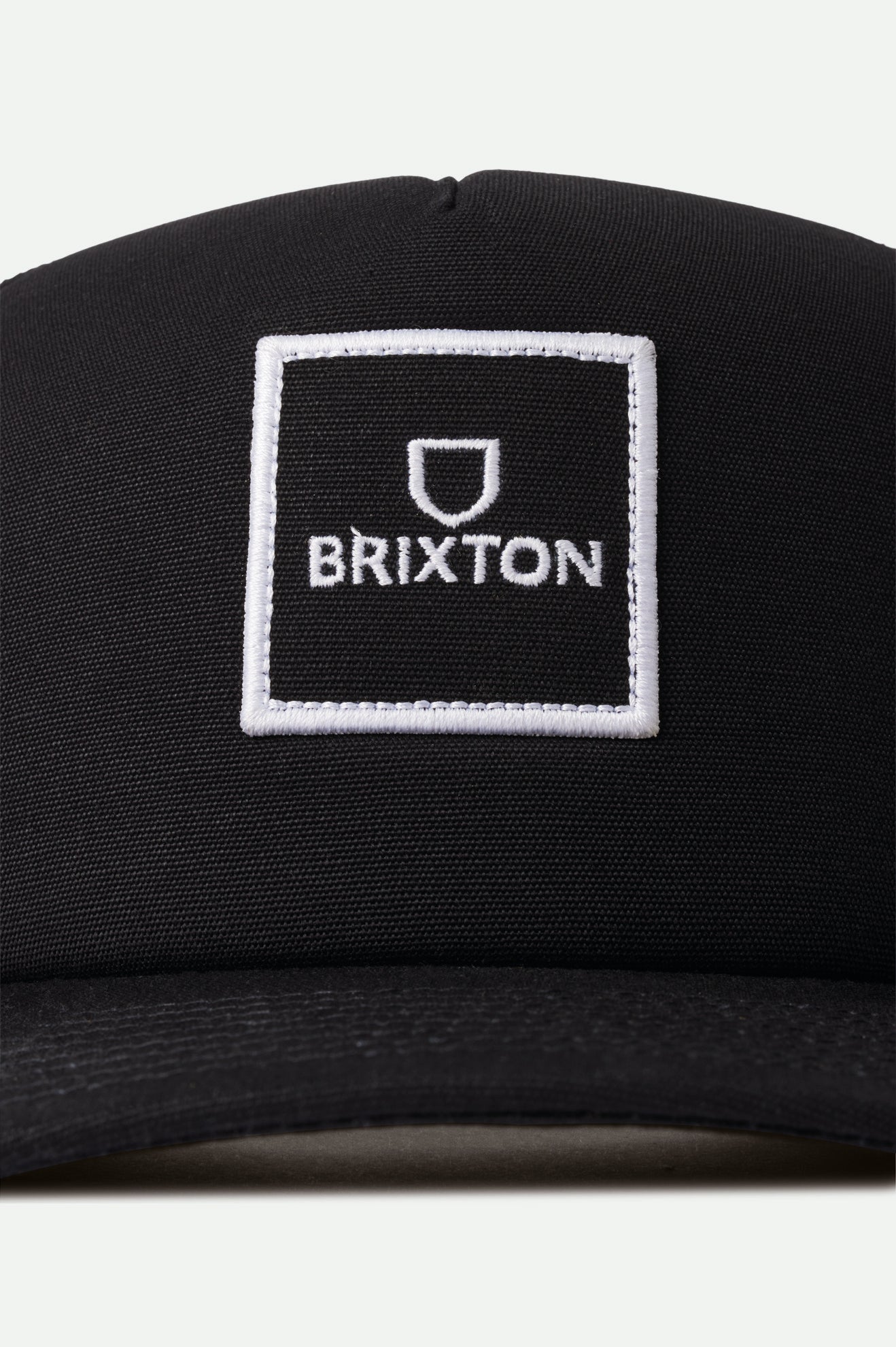 brixton-alpha-block-netplus-trucker-cap-schwarz image 3