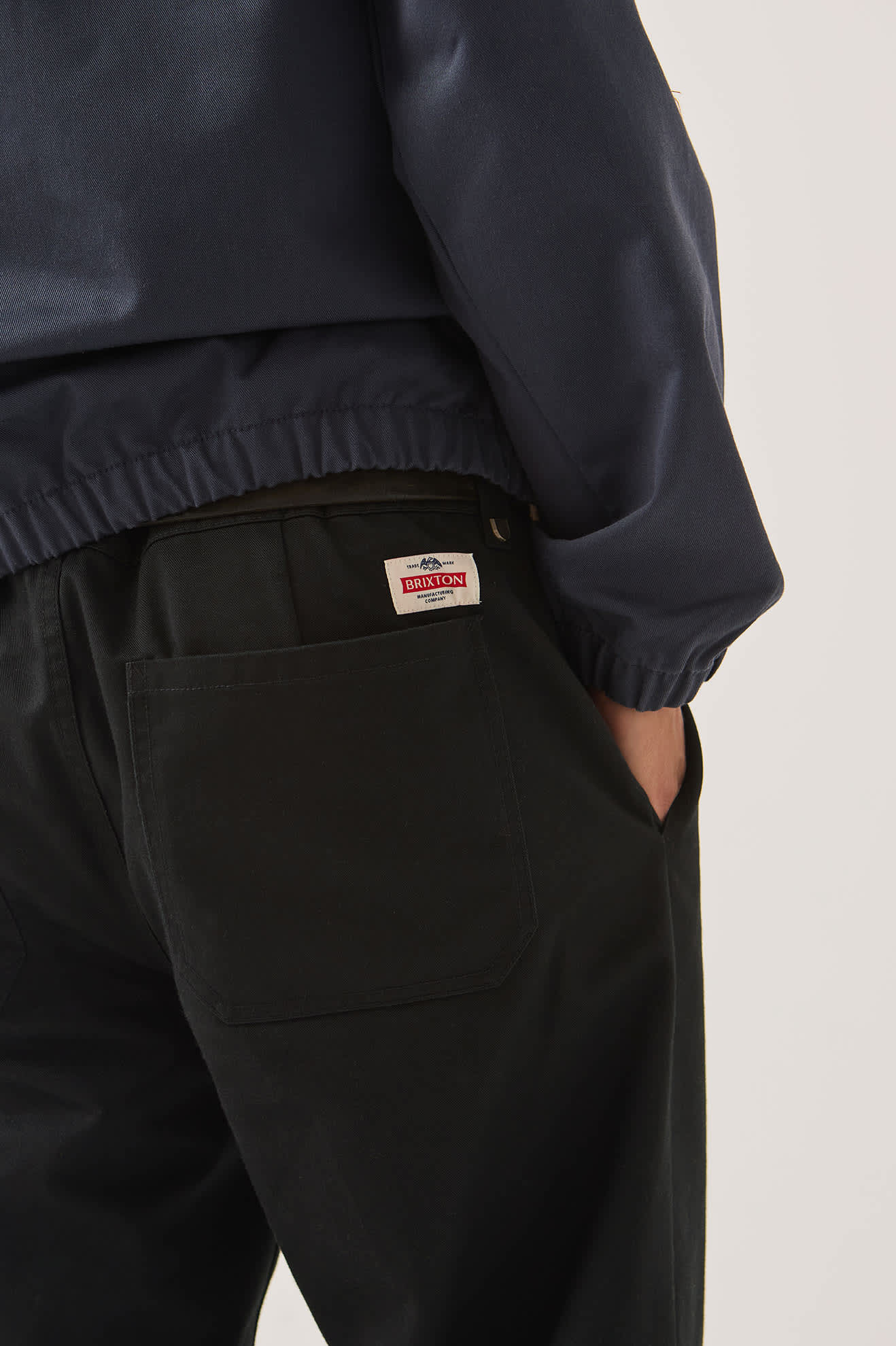 brixton-trademark-chino-pant-chinohose-schwarz-relaxed image 5