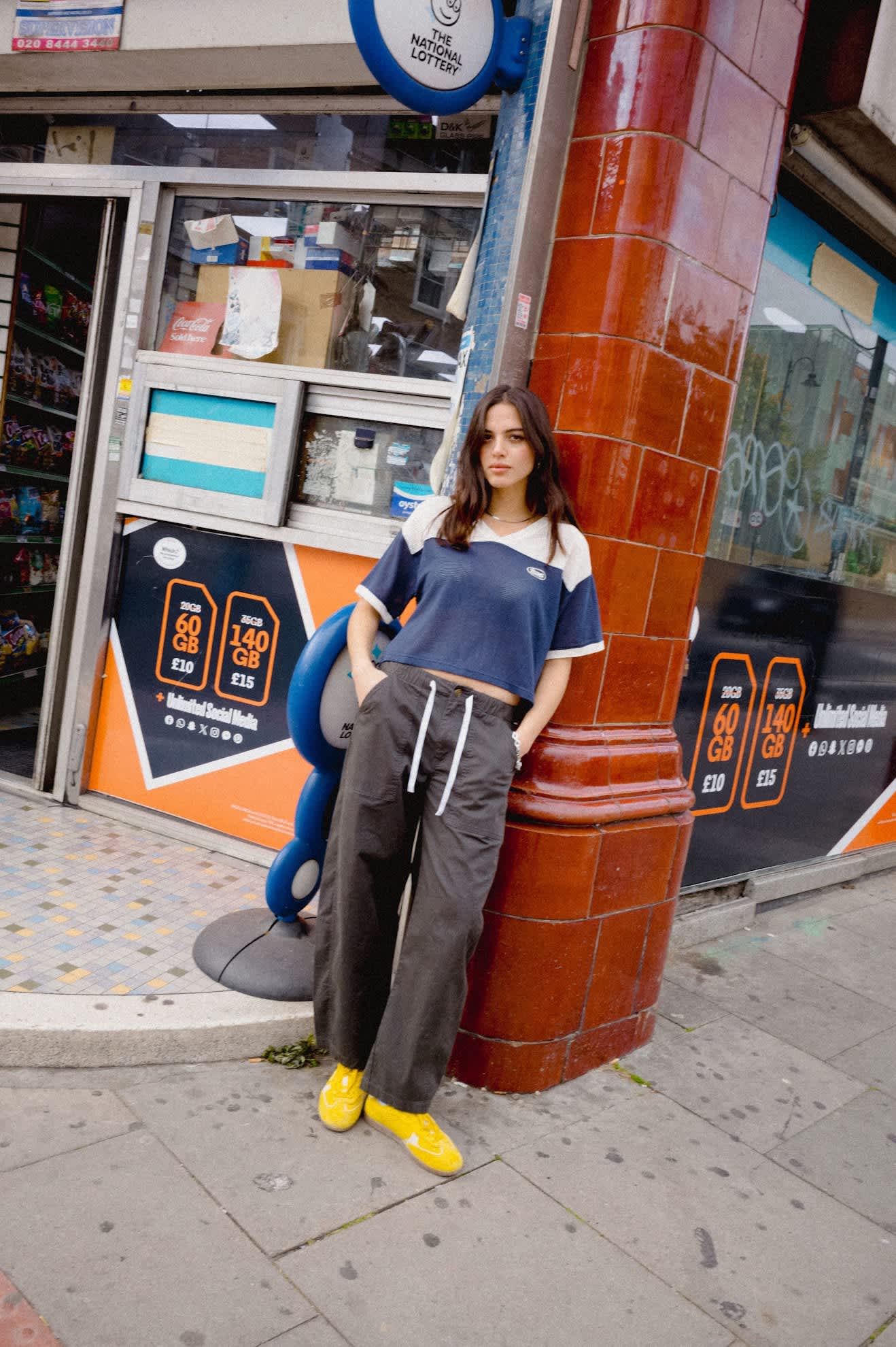 brixton-utility-barrel-pant-washed-black-twill image 8