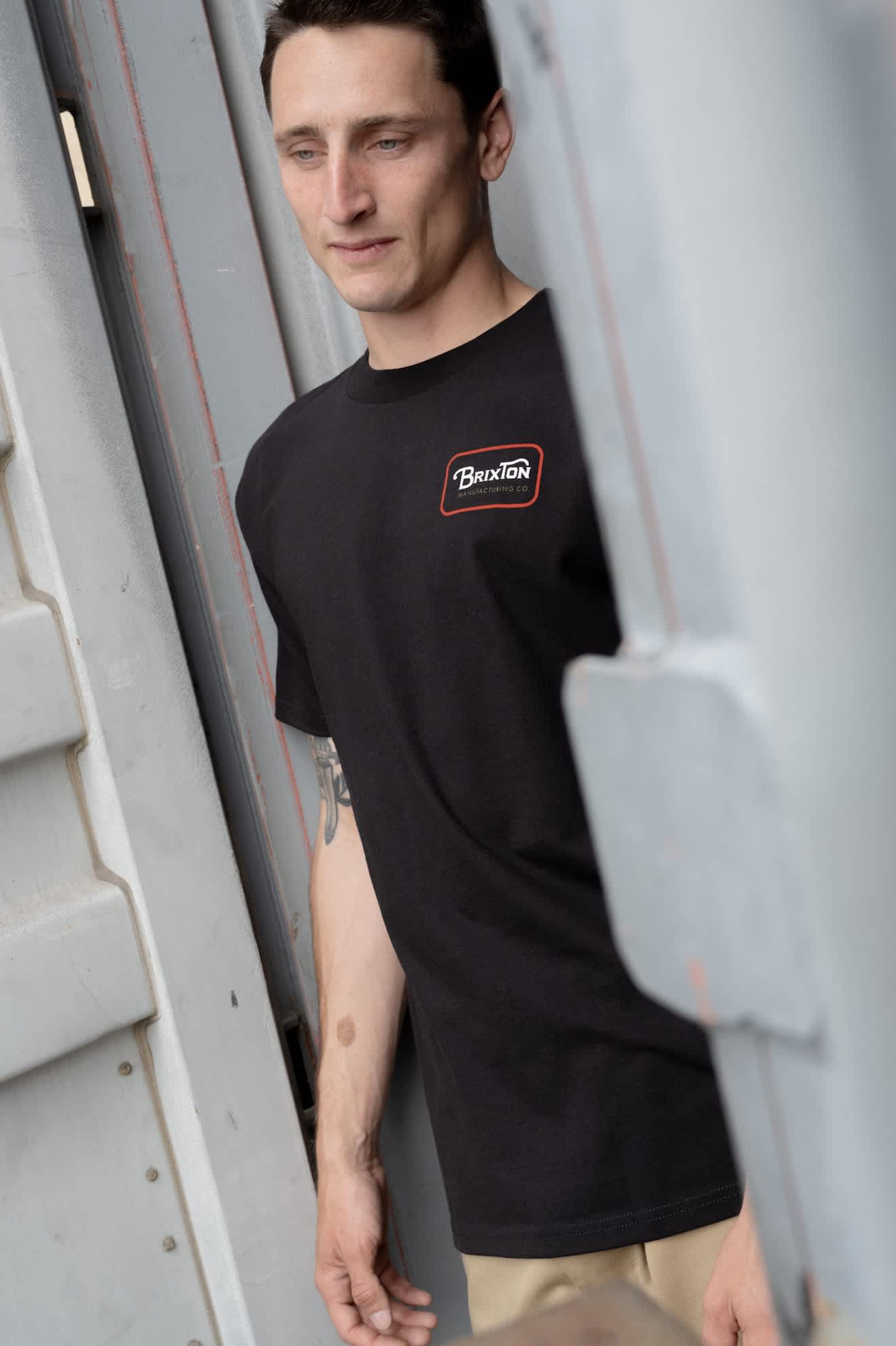 brixton-grade-standard-t-shirt-herren-schwarz-baumwolle image 4