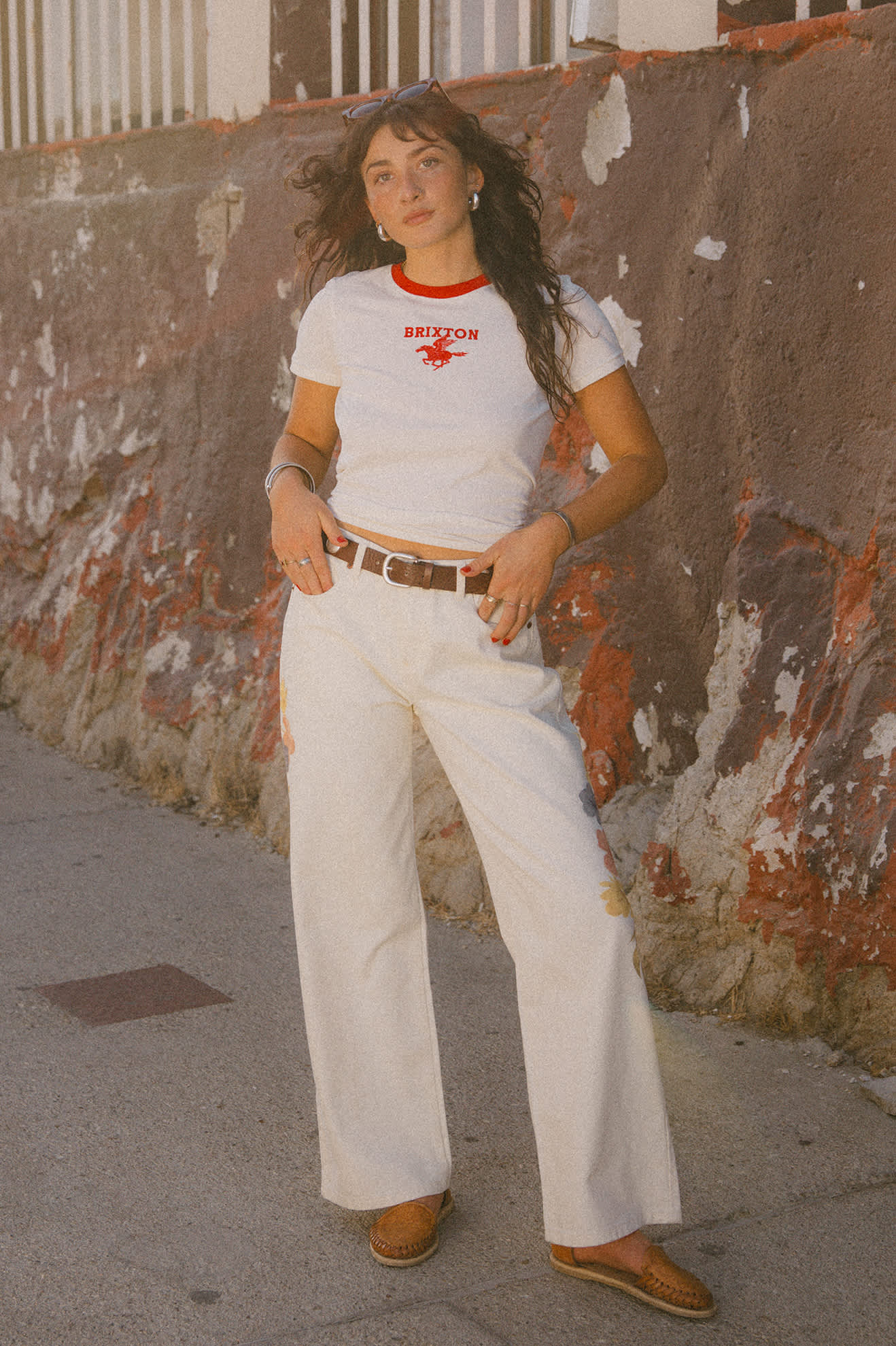 brixton-pegasus-slim-crew-t-shirt-vintage-white-printshirt image 6
