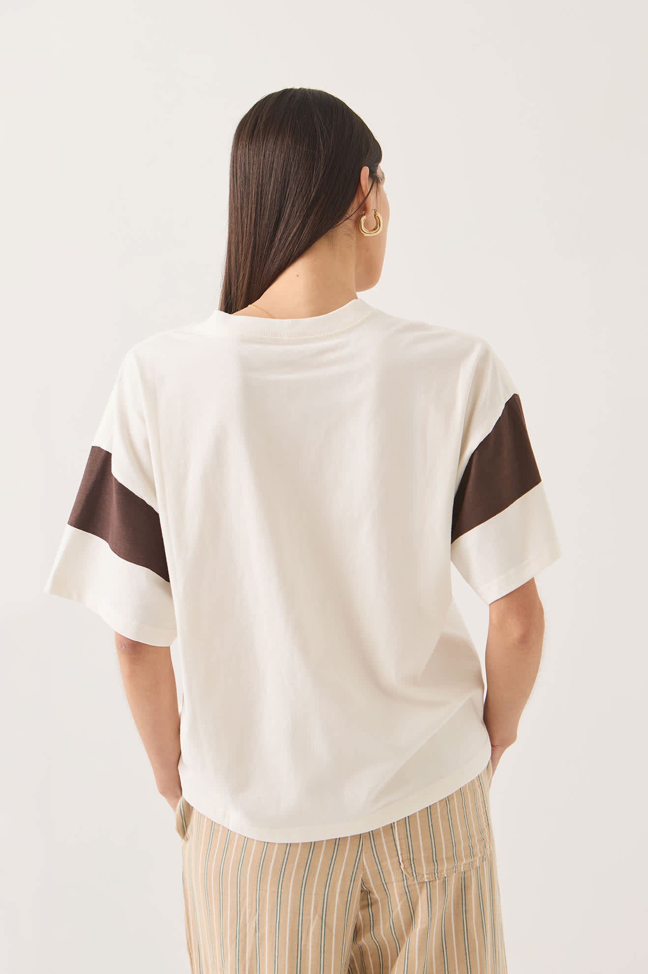 brixton-boxy-cropped-football-t-shirt-off-white-jersey image 4