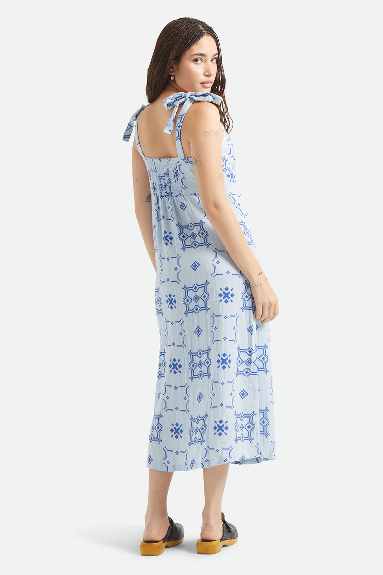 brixton-the-tie-dress-aura-blue-tile-print-baumwollkleid image 3