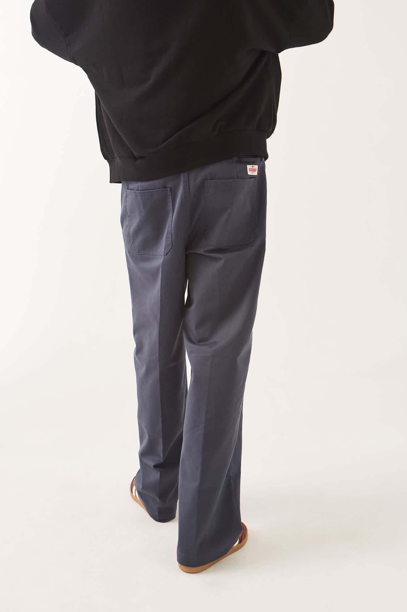 brixton-trademark-chino-hose-washed-navy-blau image 4