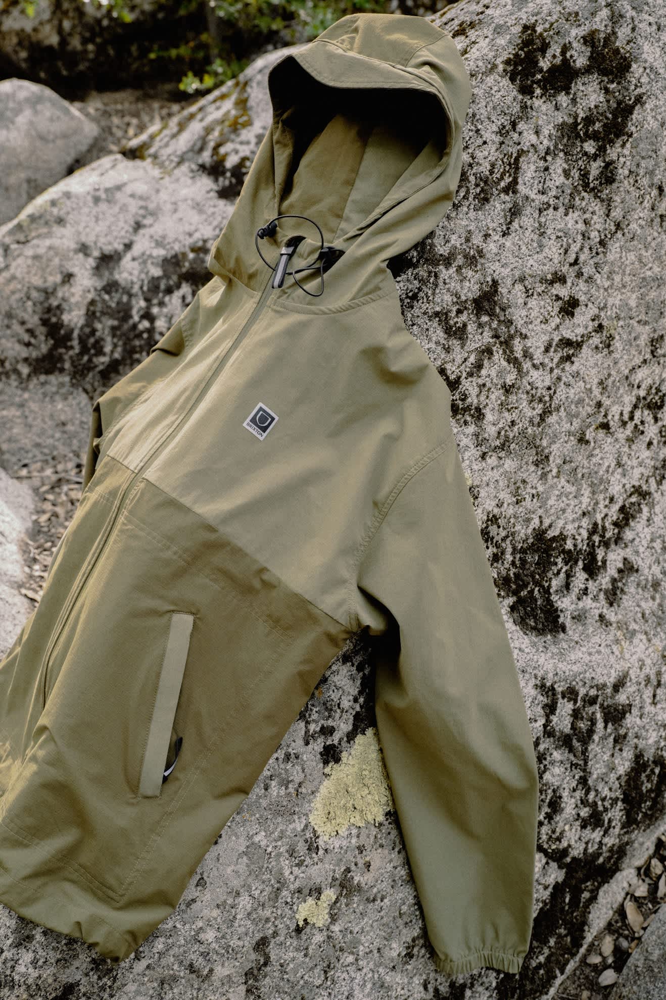 brixton-journey-zip-jacke-dark-olive-nylon-ripstop image 1