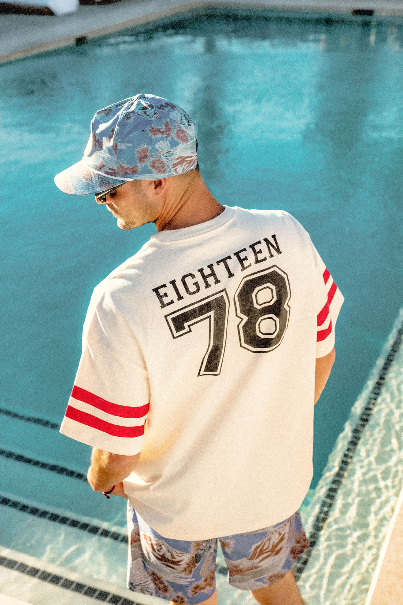 brixton-rainier-snapback-trucker-cap-blau-allover-print image 3