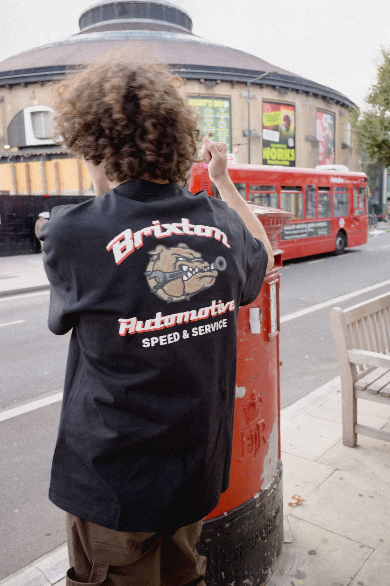 brixton-brewster-oversized-t-shirt-schwarz-baumwolle image 3