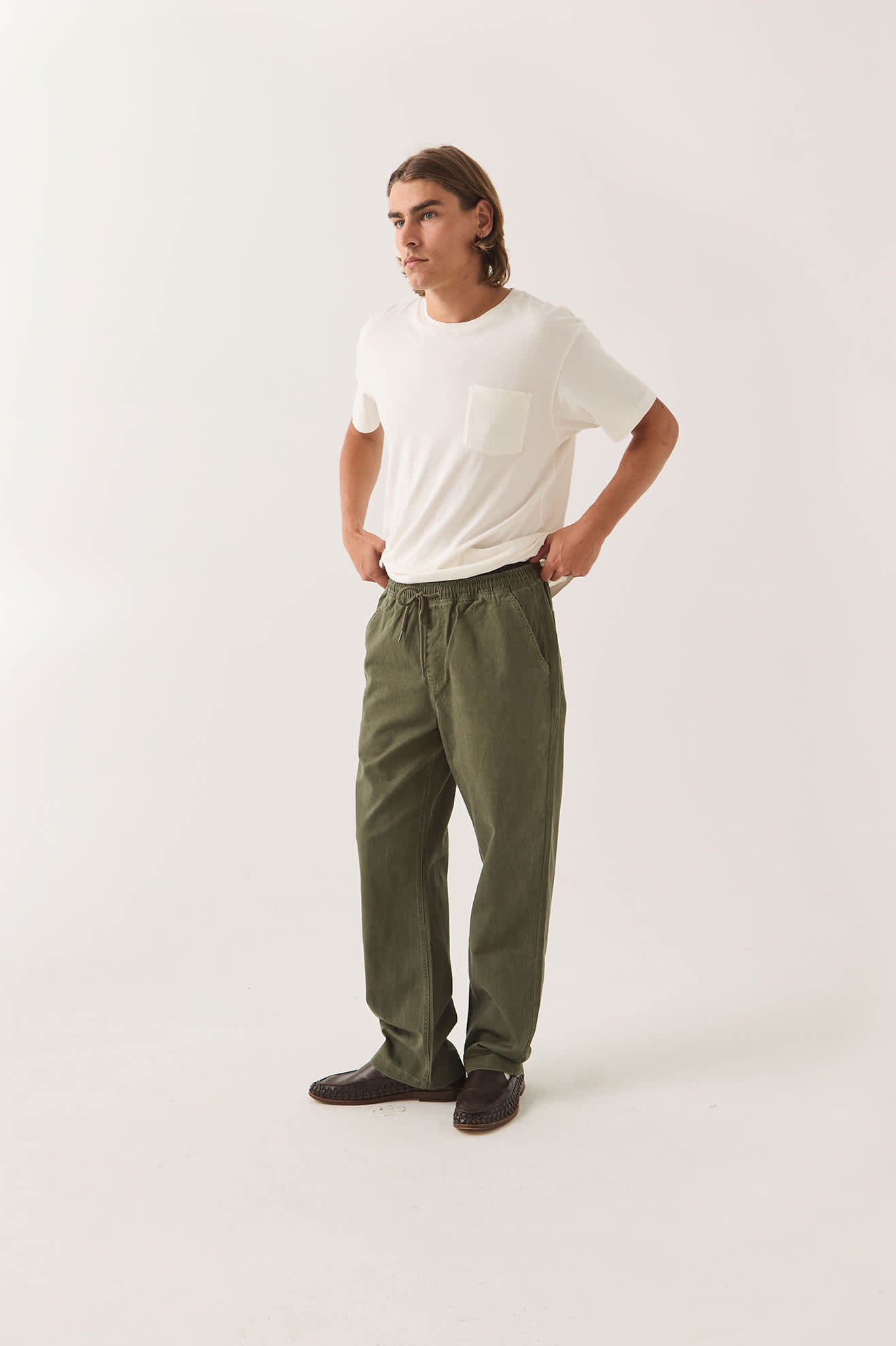 brixton-everyday-e-waist-pant-hose-dark-olive-twill image 2