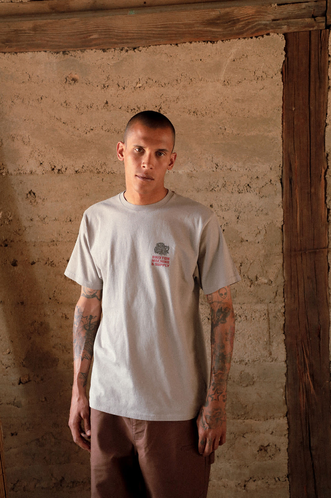 brixton-machine-t-shirt-standard-pebble-stone-worn-wash image 2