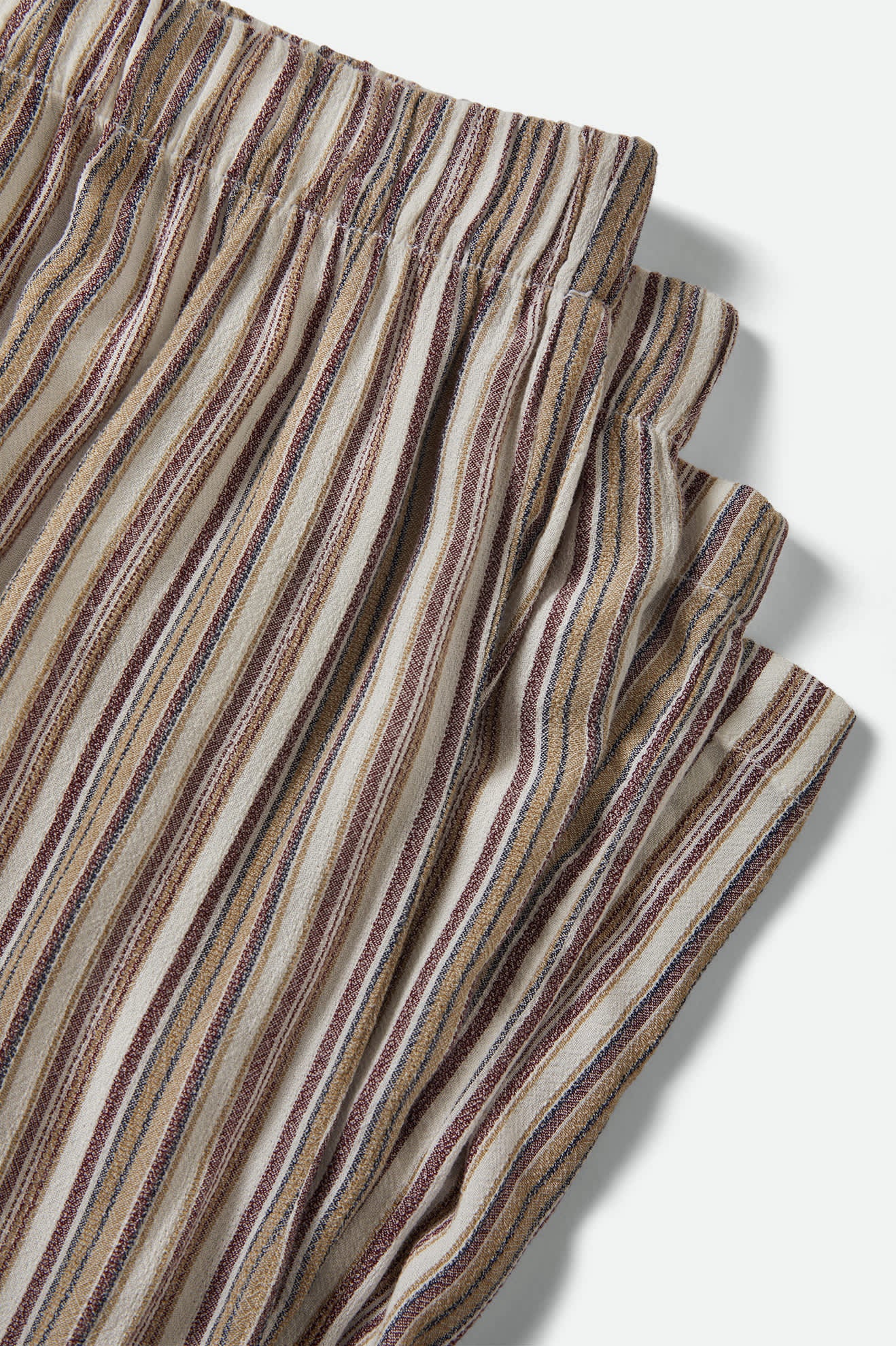 brixton-alley-lounge-pant-worn-in-robust-red-stripe-viskose image 8