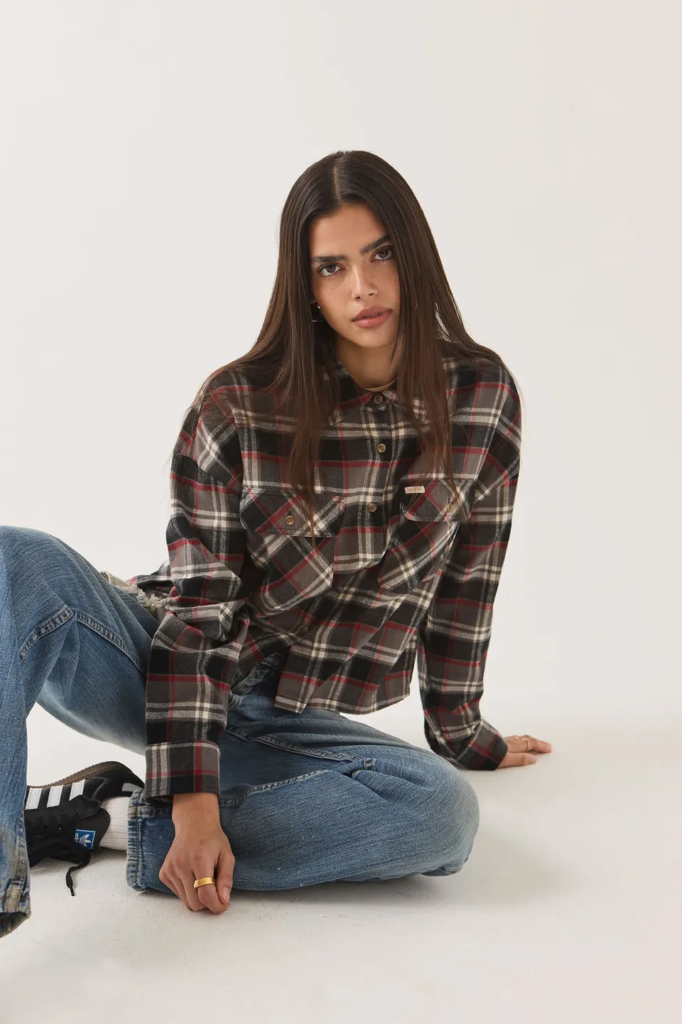 brixton-bowery-crop-overshirt-washed-black-plaid image 1