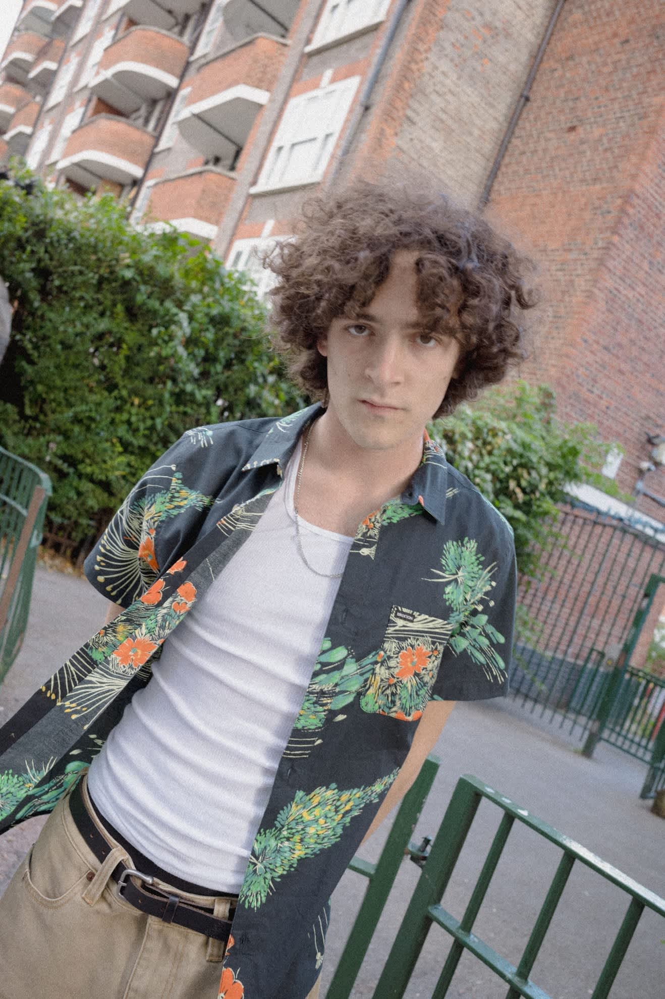 brixton-charter-print-hemd-black-floral-kurzarm image 6