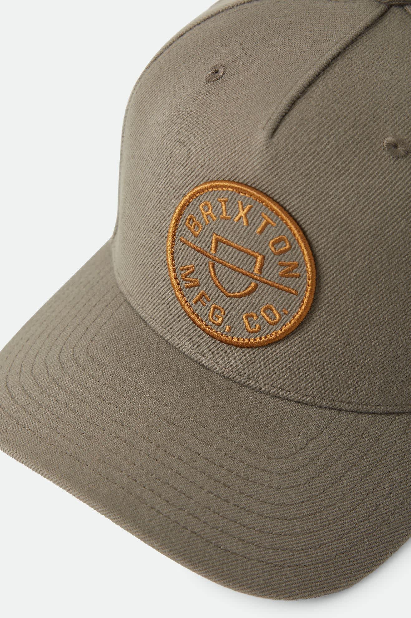 brixton-crest-snapback-cap-dark-olive-patch image 3