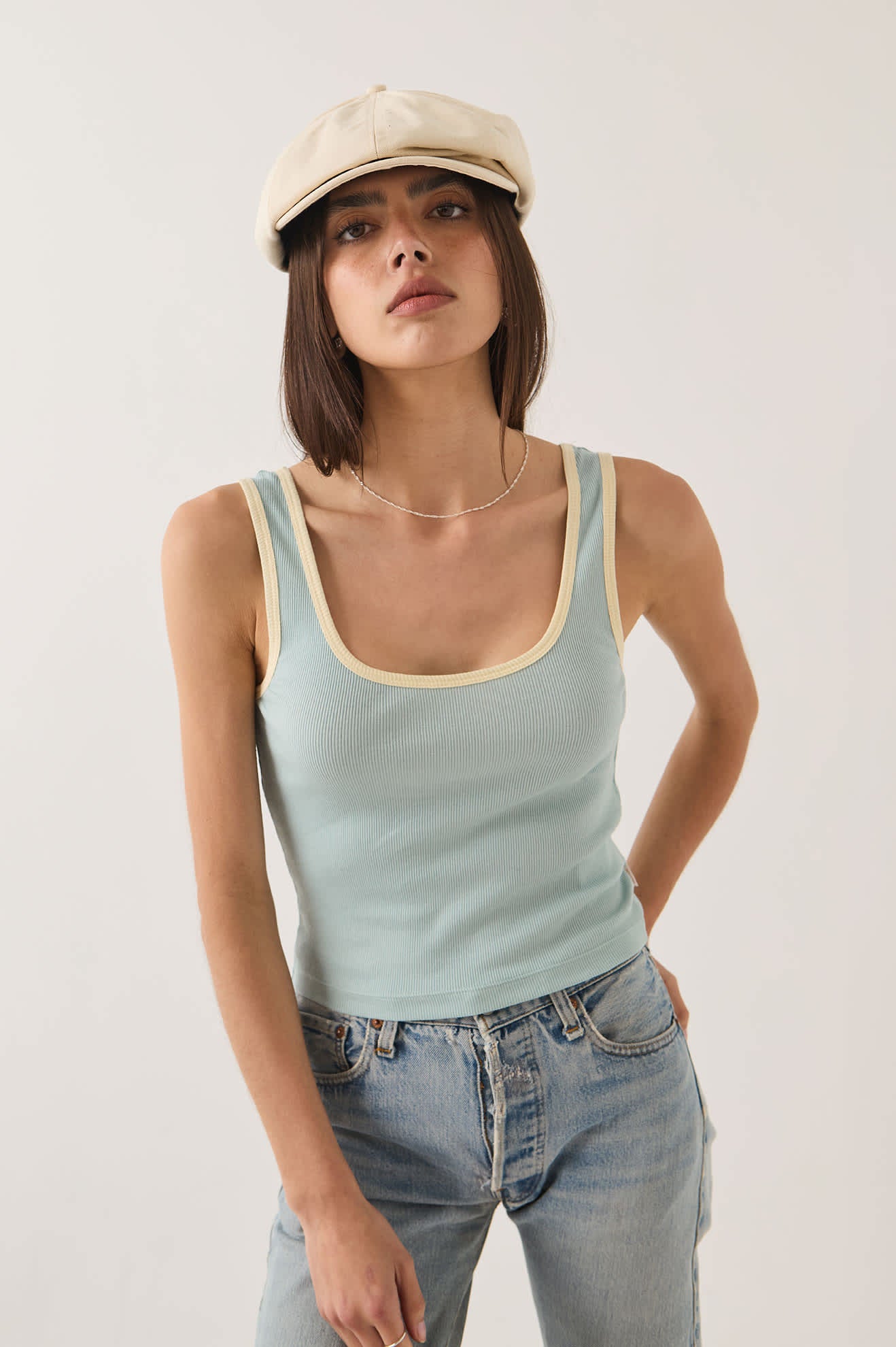 brixton-ringer-organic-a-tank-top-sea-grass image 6