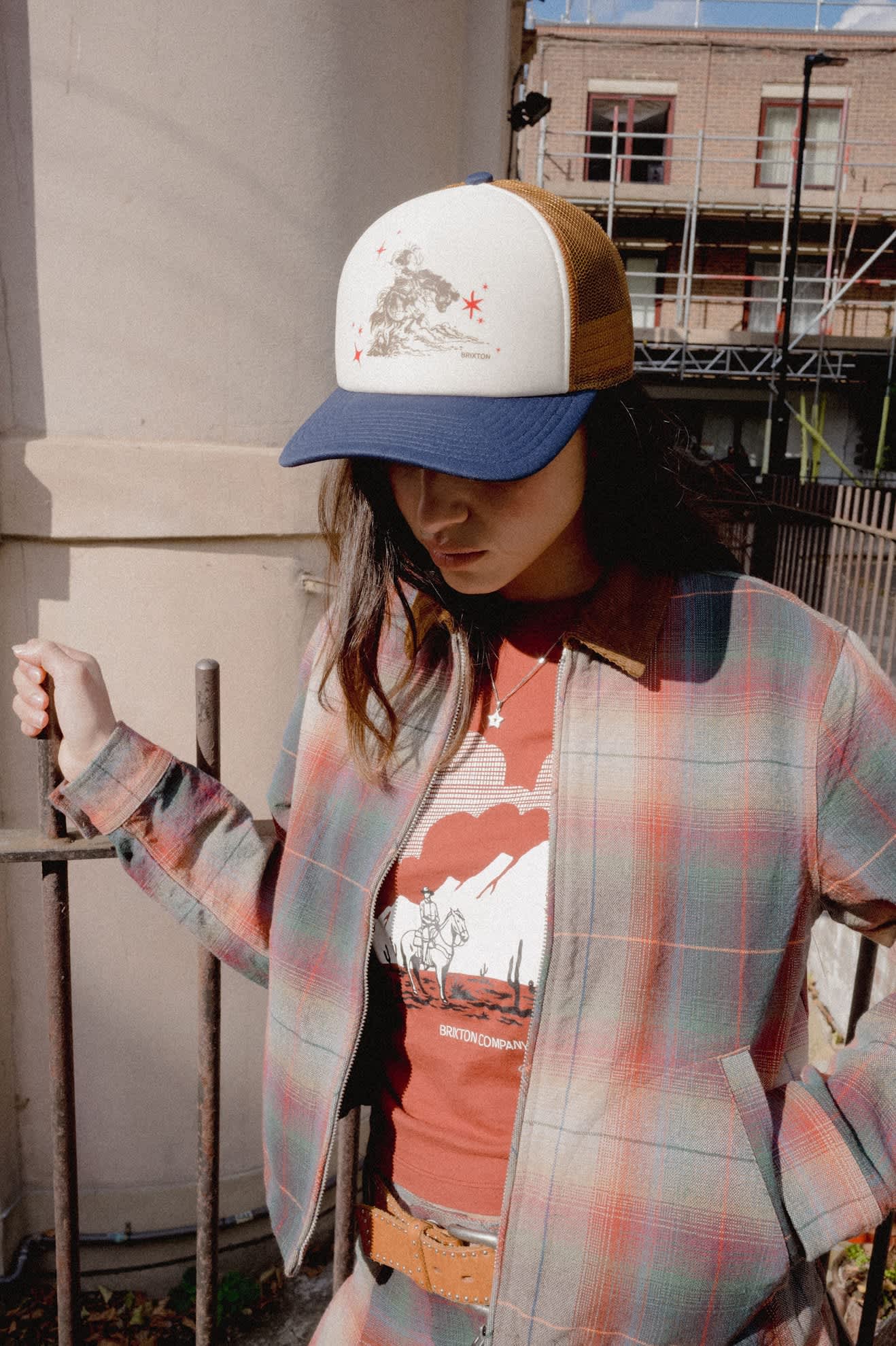 brixton-mid-century-ranch-trucker-cap-off-white-navy image 2