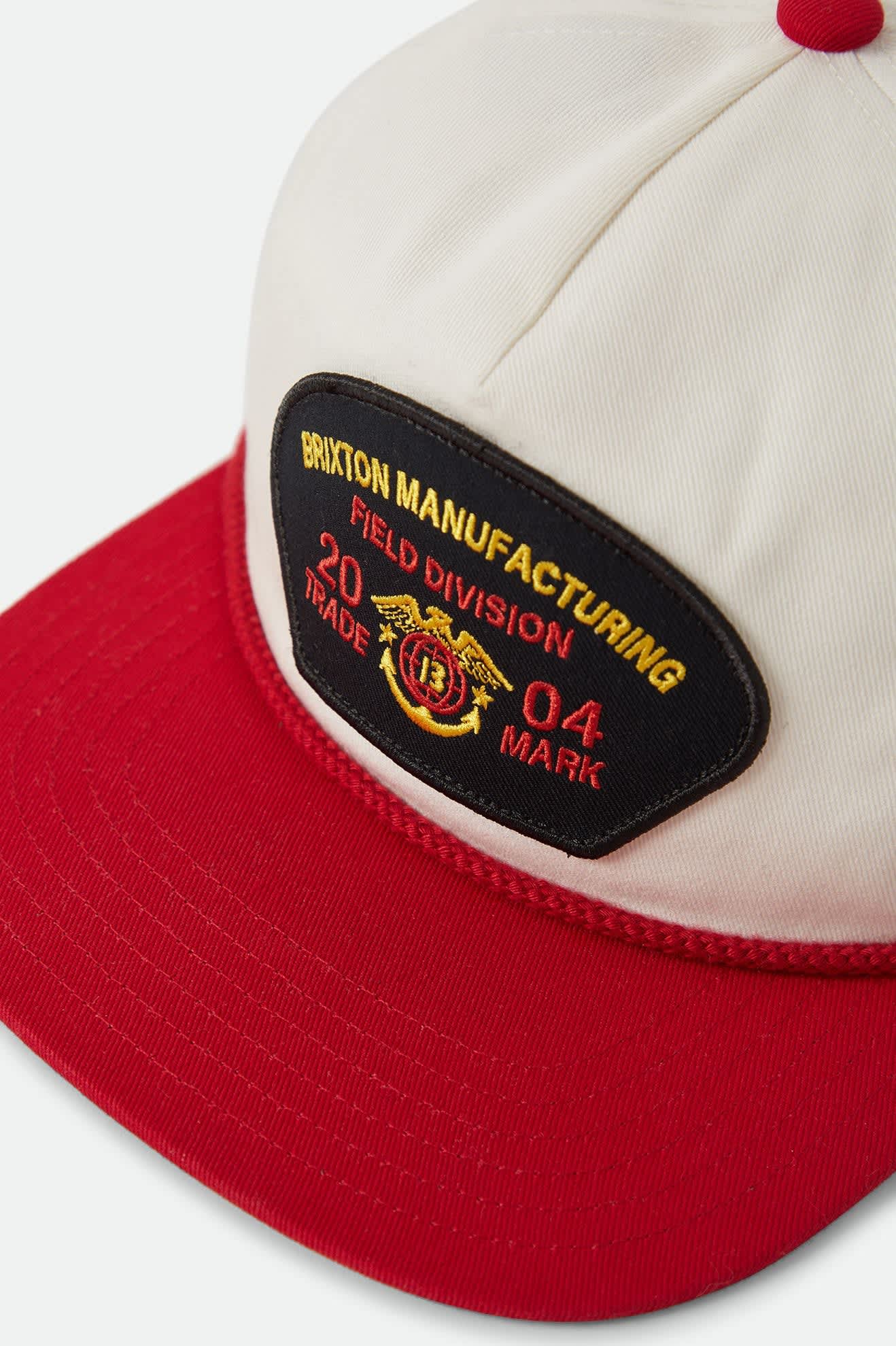 brixton-division-netplus-snapback-cap-off-white-red-baumwolle image 3