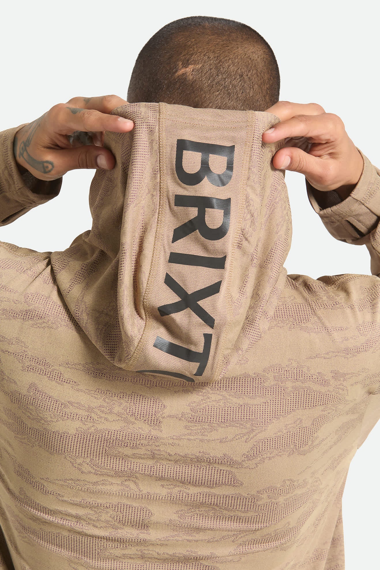 brixton-journey-sun-hoodie-desert-tiger-camo image 5