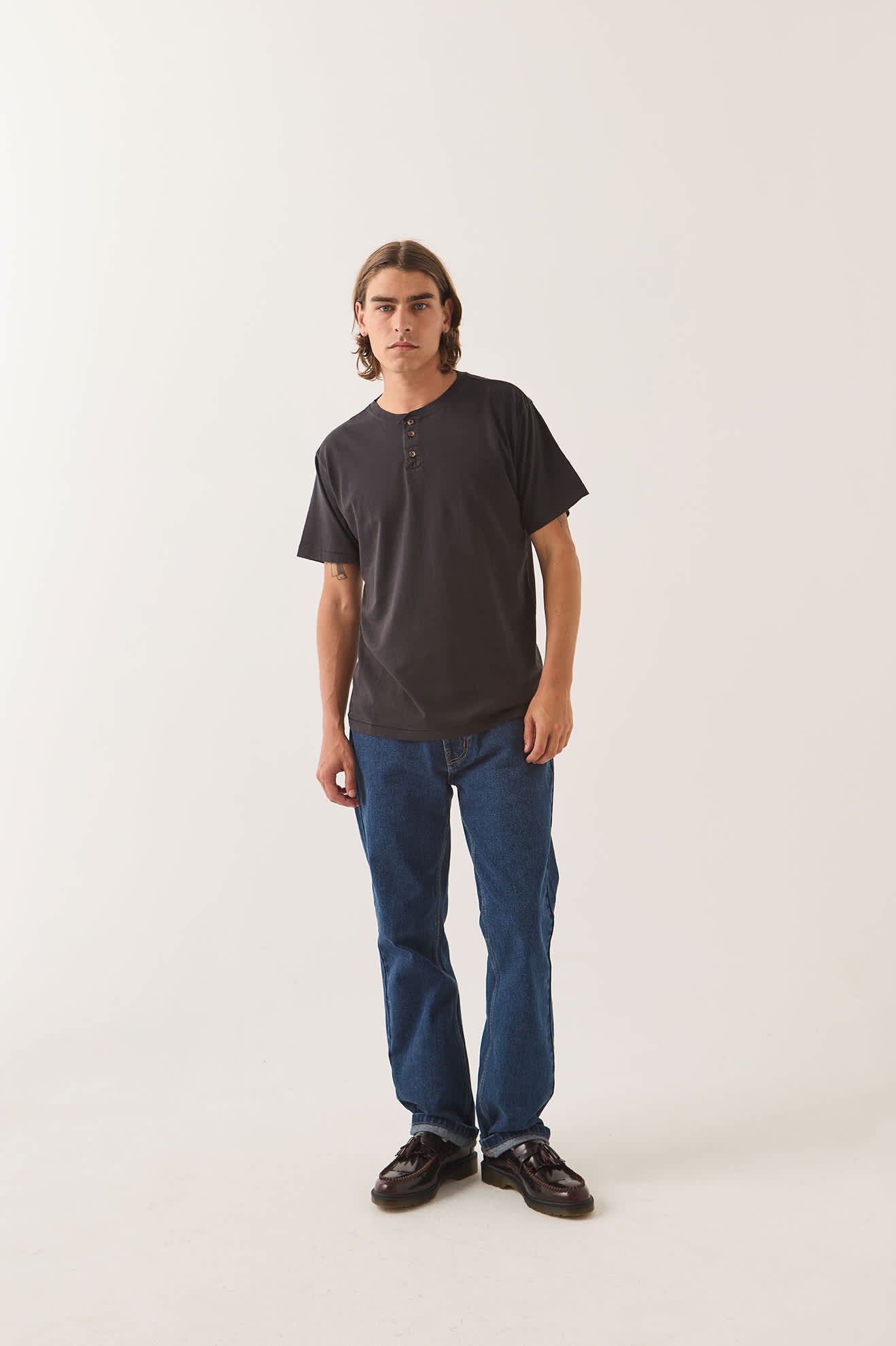 brixton-baseline-henley-t-shirt-schwarz-baumwolle image 2