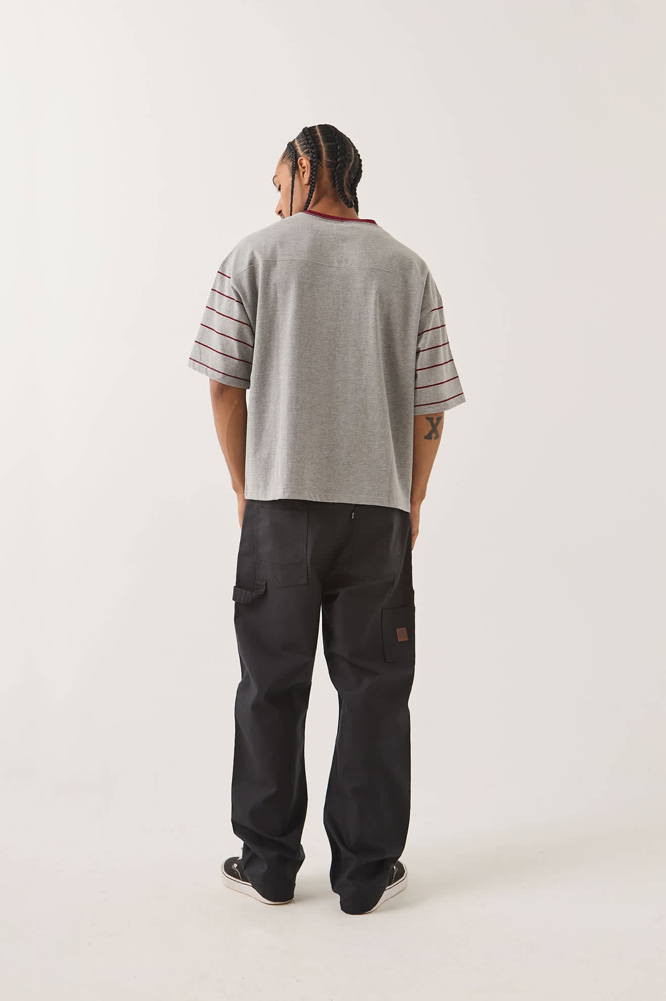 brixton-football-t-shirt-heather-grey-maroon-v-neck image 4