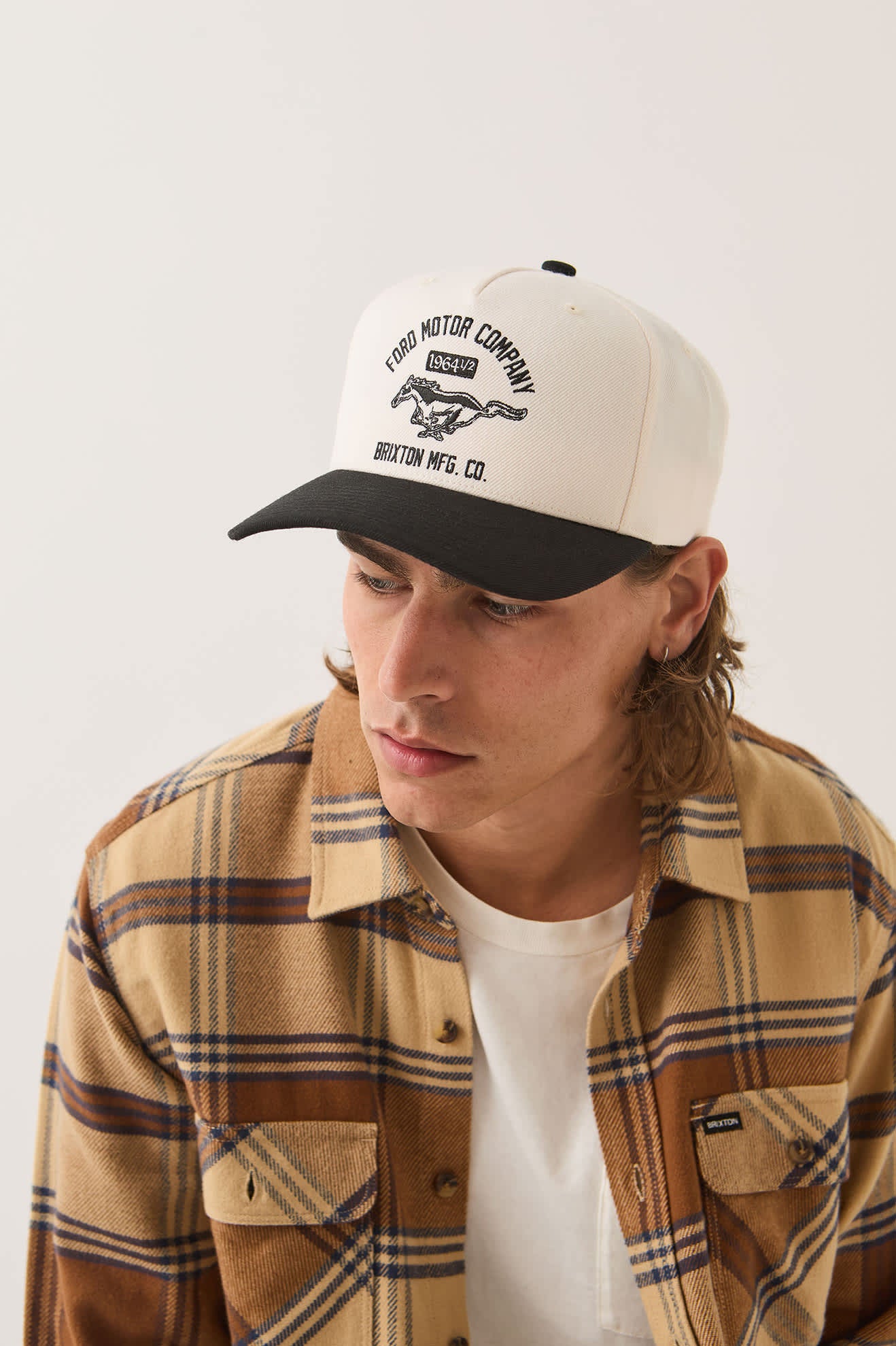 brixton-ford-mustang-snapback-white-burnt-rubber-patch image 5
