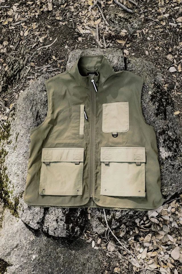 brixton-journey-utility-weste-dark-olive image 1