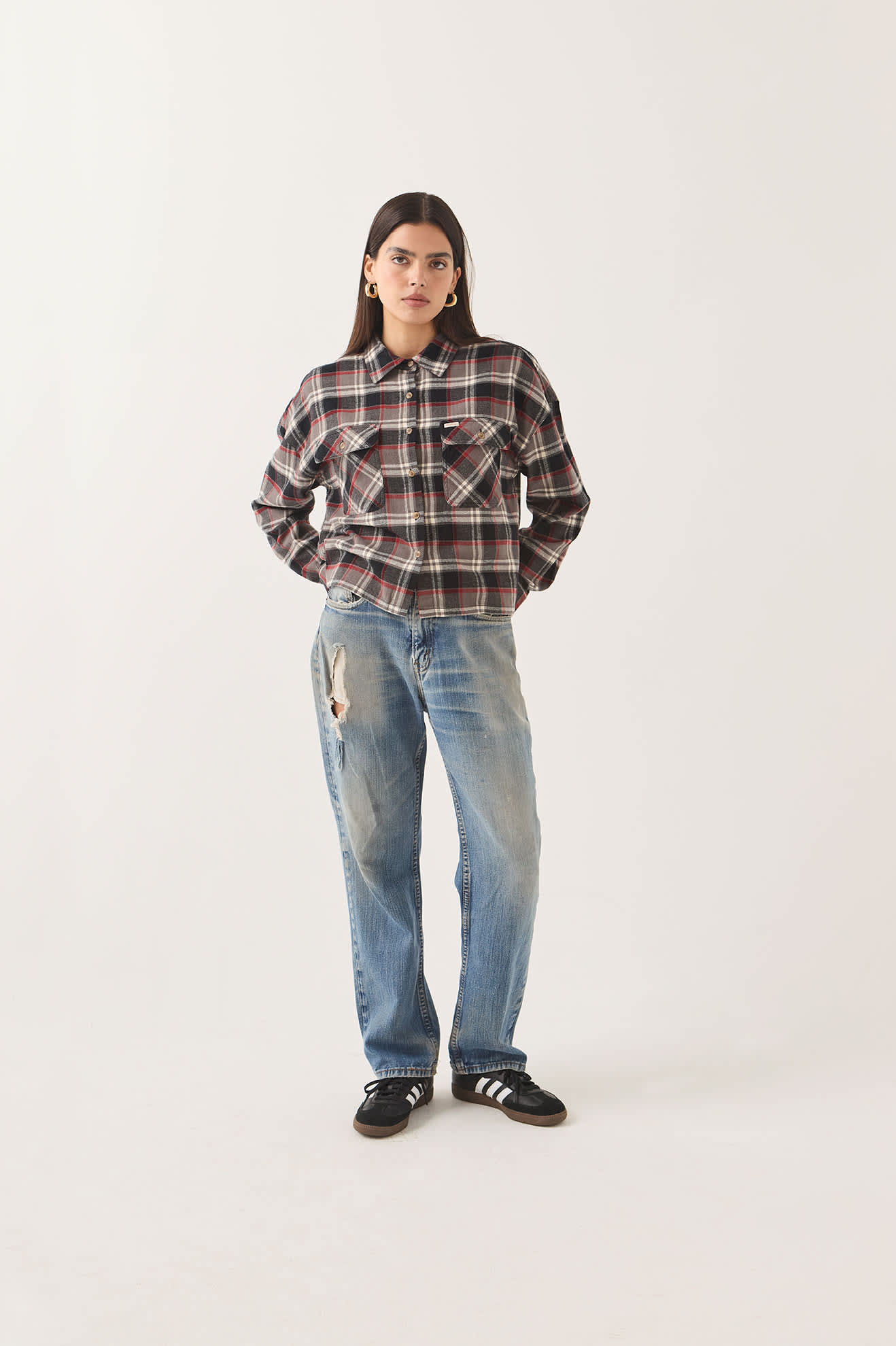 brixton-bowery-crop-overshirt-washed-black-plaid image 3