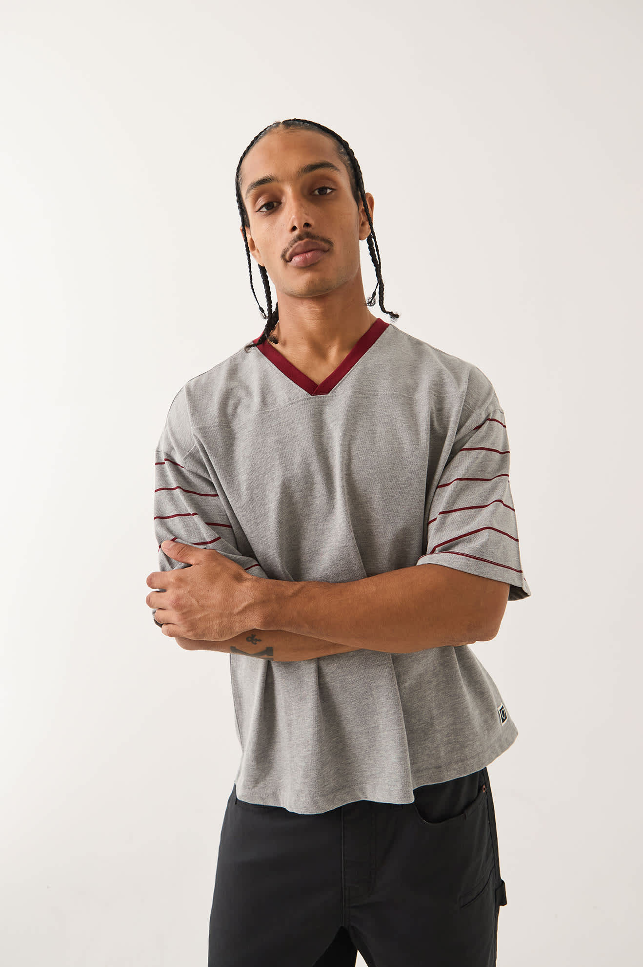 brixton-football-t-shirt-heather-grey-maroon-v-neck image 5