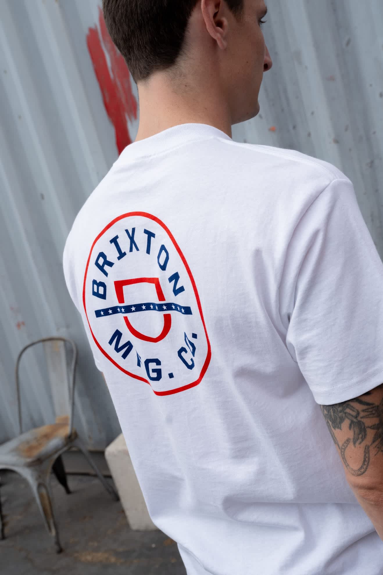 brixton-crest-starline-t-shirt-wei-herren-mit-print image 4