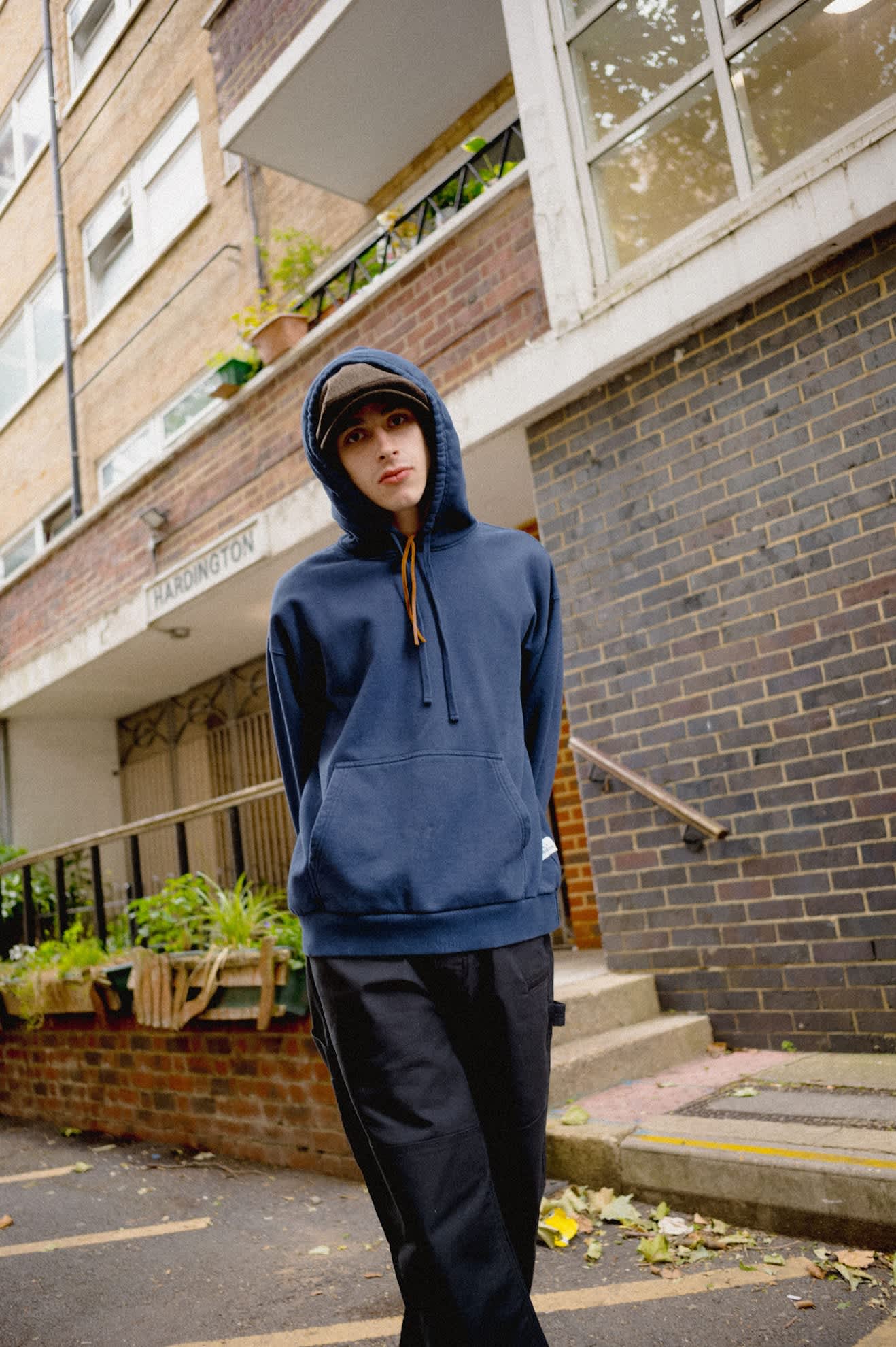 brixton-baseline-hood-fleece-washed-navy-vintage-wash image 4