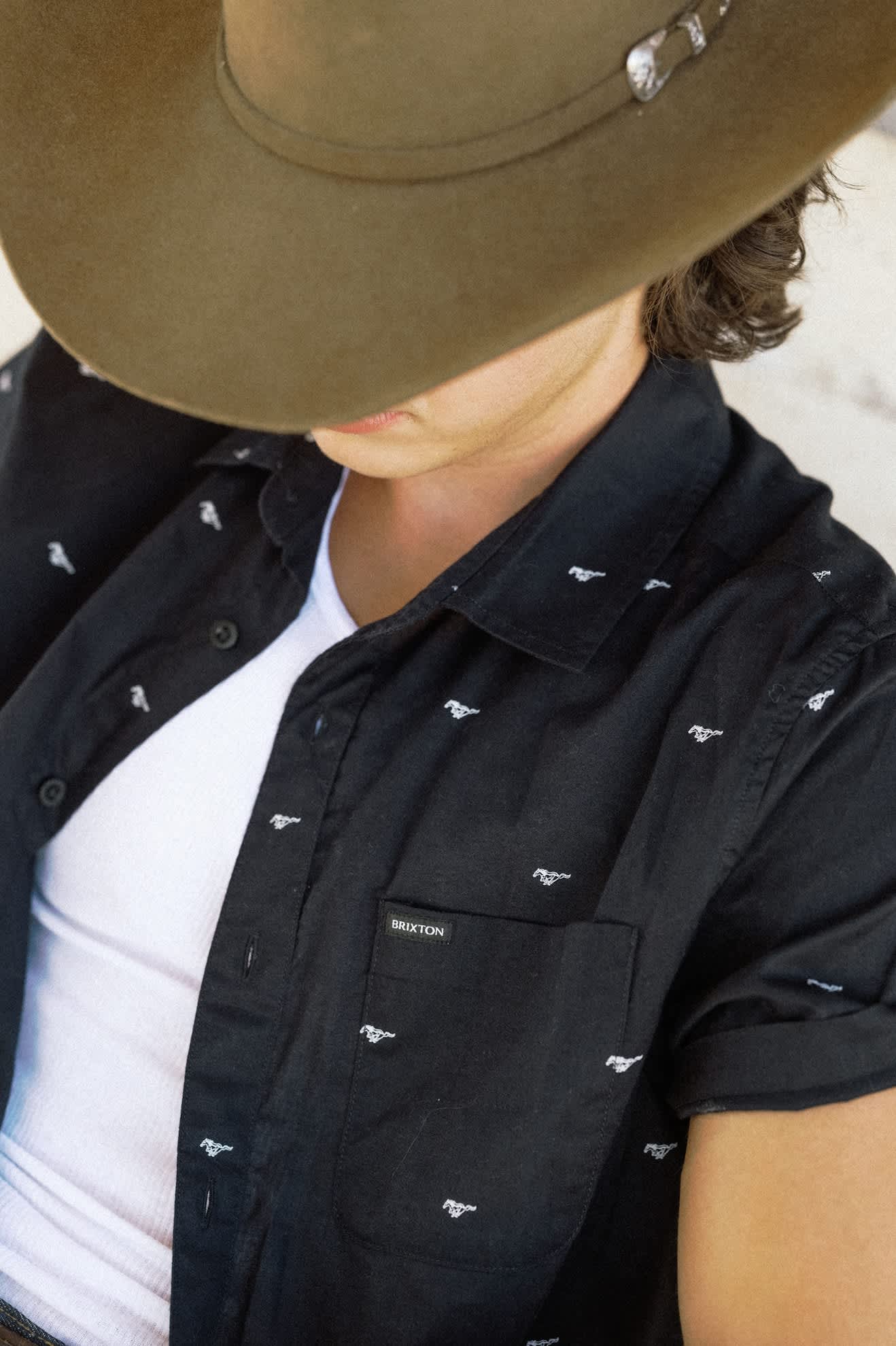 brixton-ford-mustang-shirt-mustang-burnt-rubber-button-up image 6