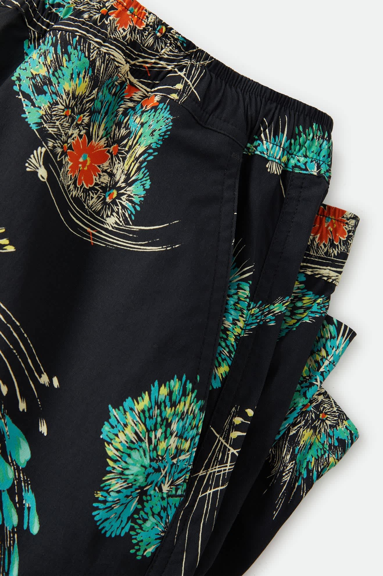brixton-everyday-stretch-hybrid-short-7-badeshorts-black-floral image 8