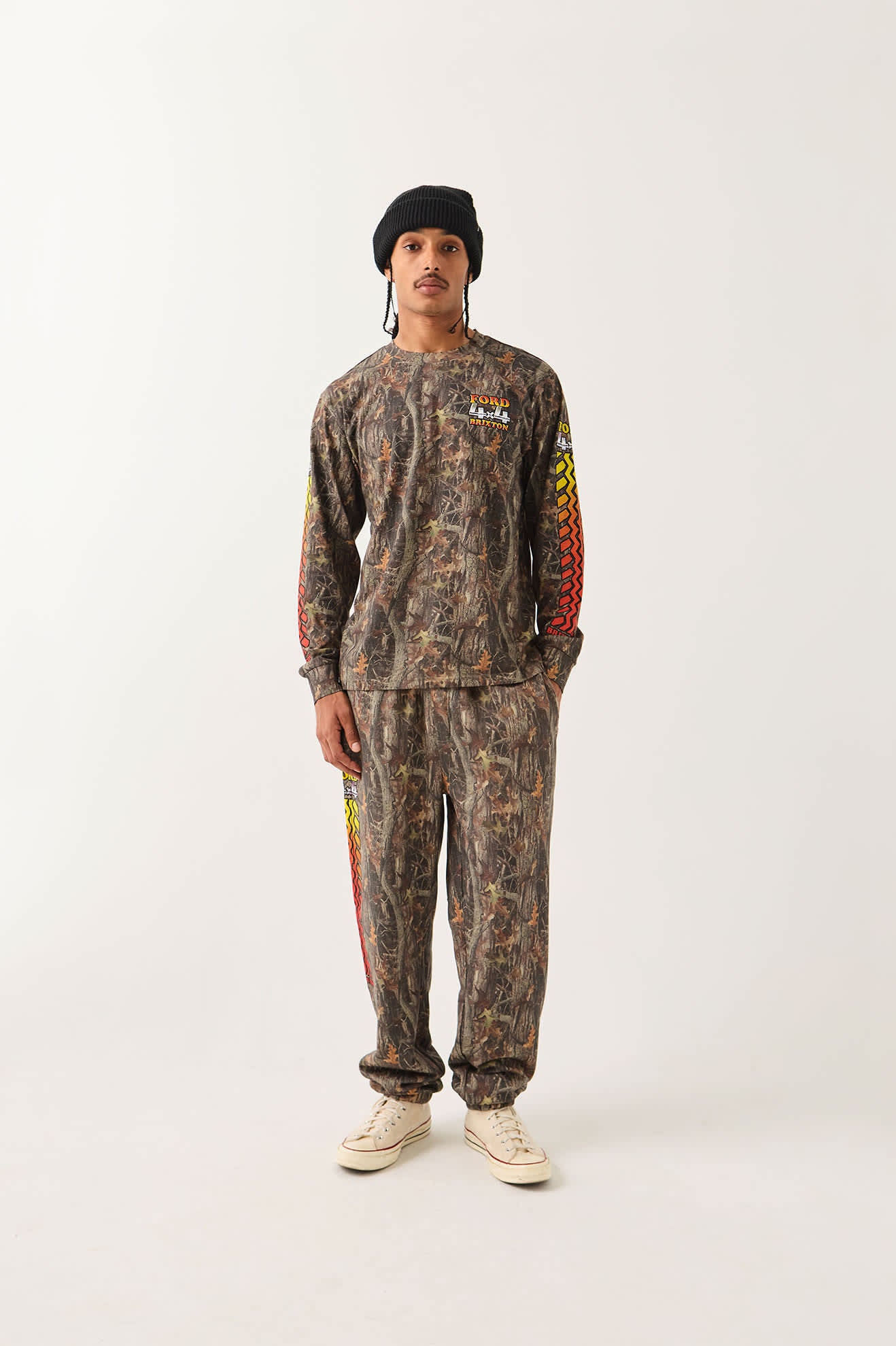 brixton-ford-4x4-chrome-sweatpant-jogginghose-boxwood-green-print image 2