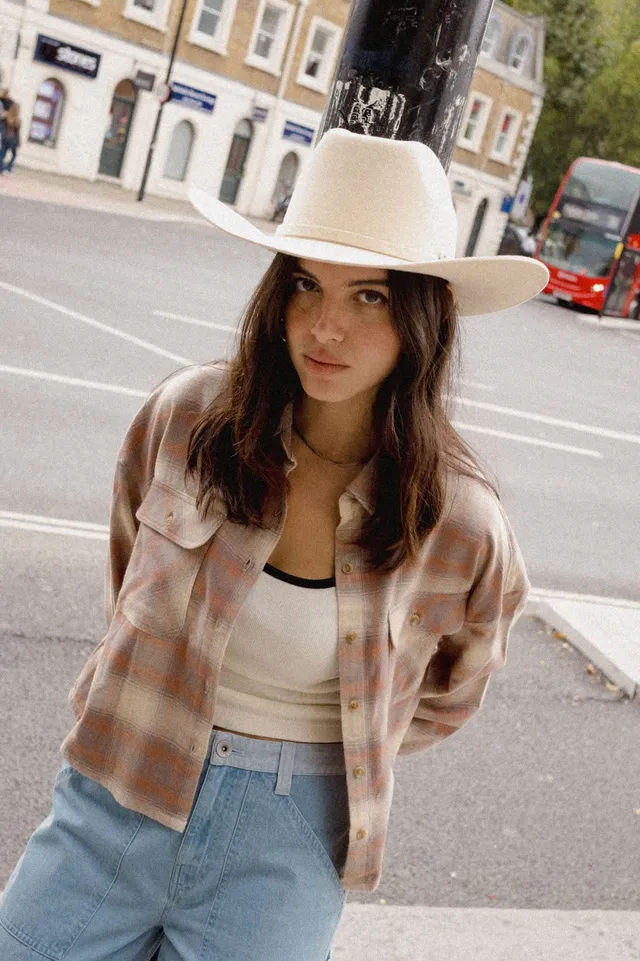 brixton-bowery-crop-overshirt-damen-beige-karo image 1