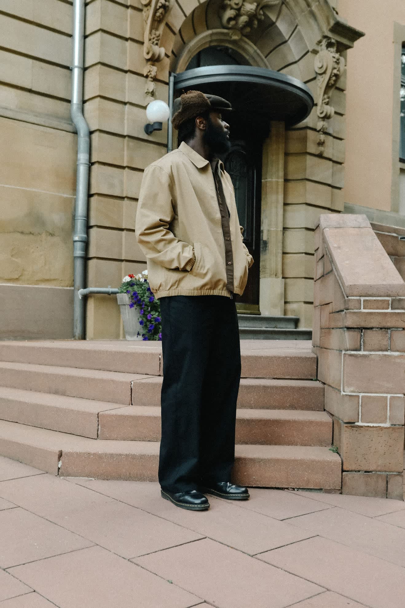 brixton-trademark-chino-pant-chinohose-schwarz-relaxed image 7