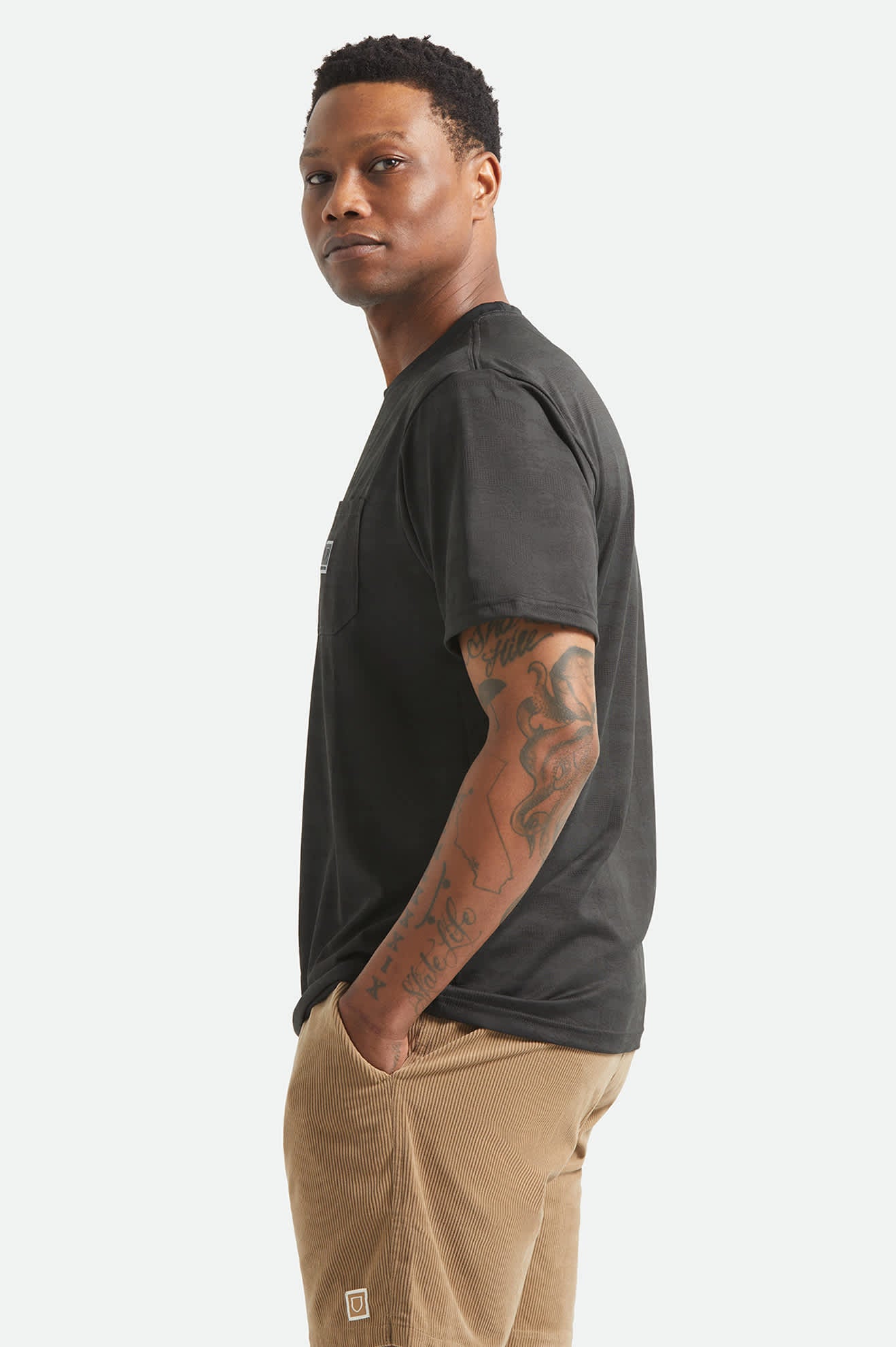 brixton-journey-pocket-t-shirt-black-tiger-camo image 4