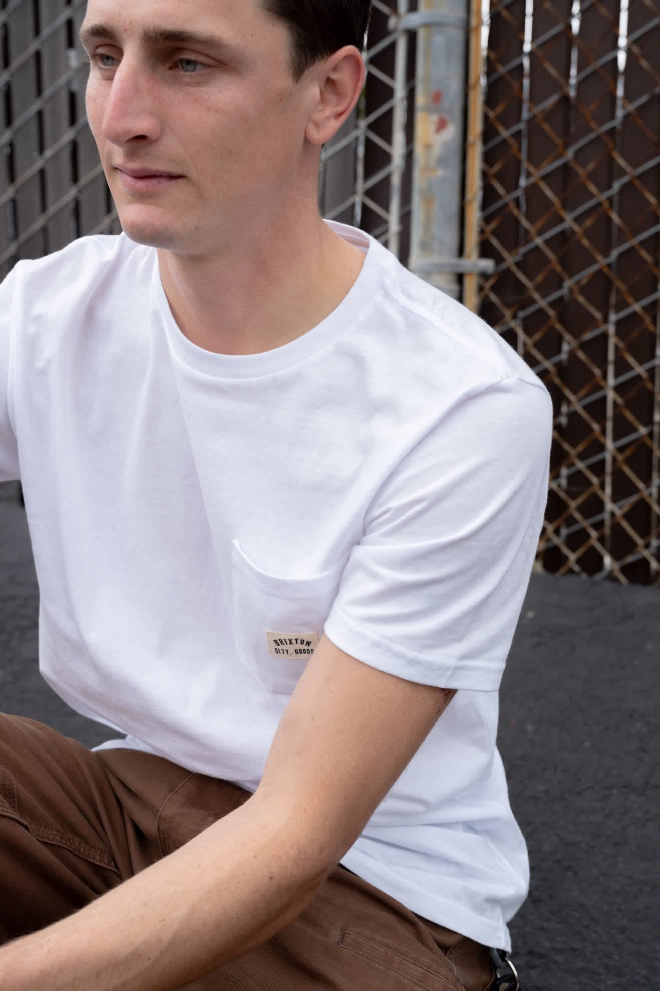 brixton-woodburn-pocket-t-shirt-wei-baumwolle image 3