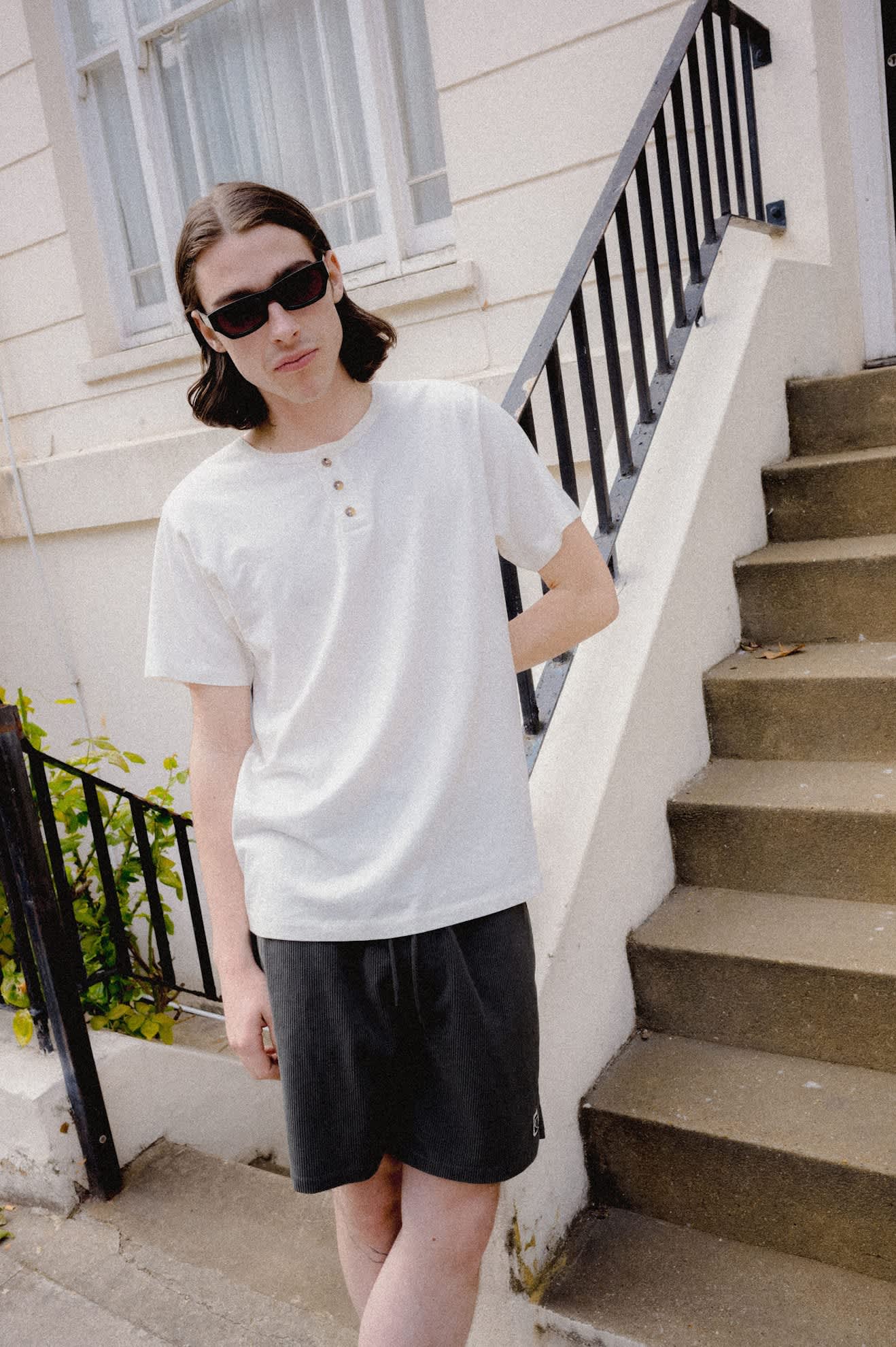 brixton-baseline-henley-t-shirt-off-white-vintage-wash-baumwolle image 8