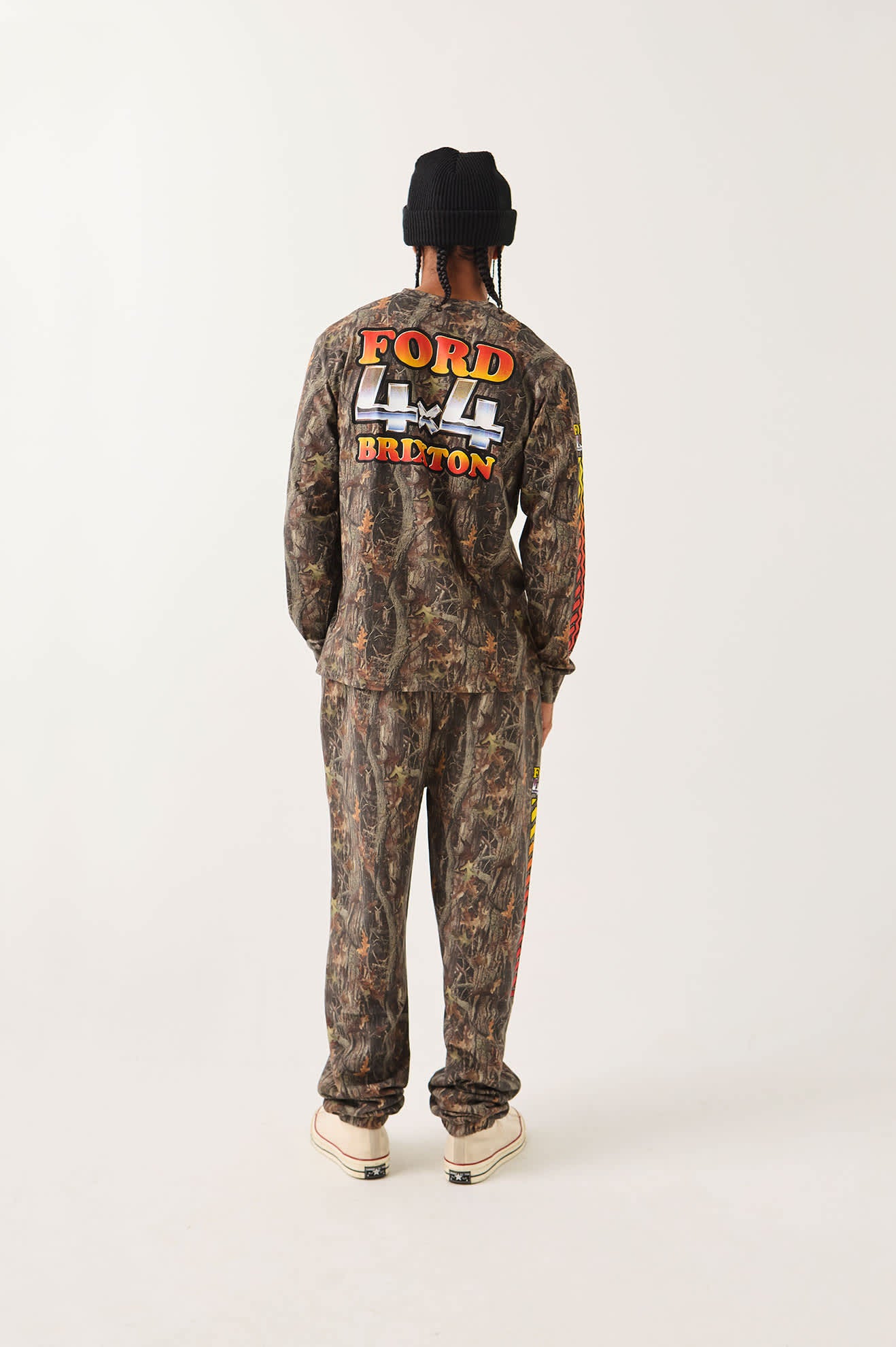 brixton-ford-4x4-chrome-sweatpant-jogginghose-boxwood-green-print image 4