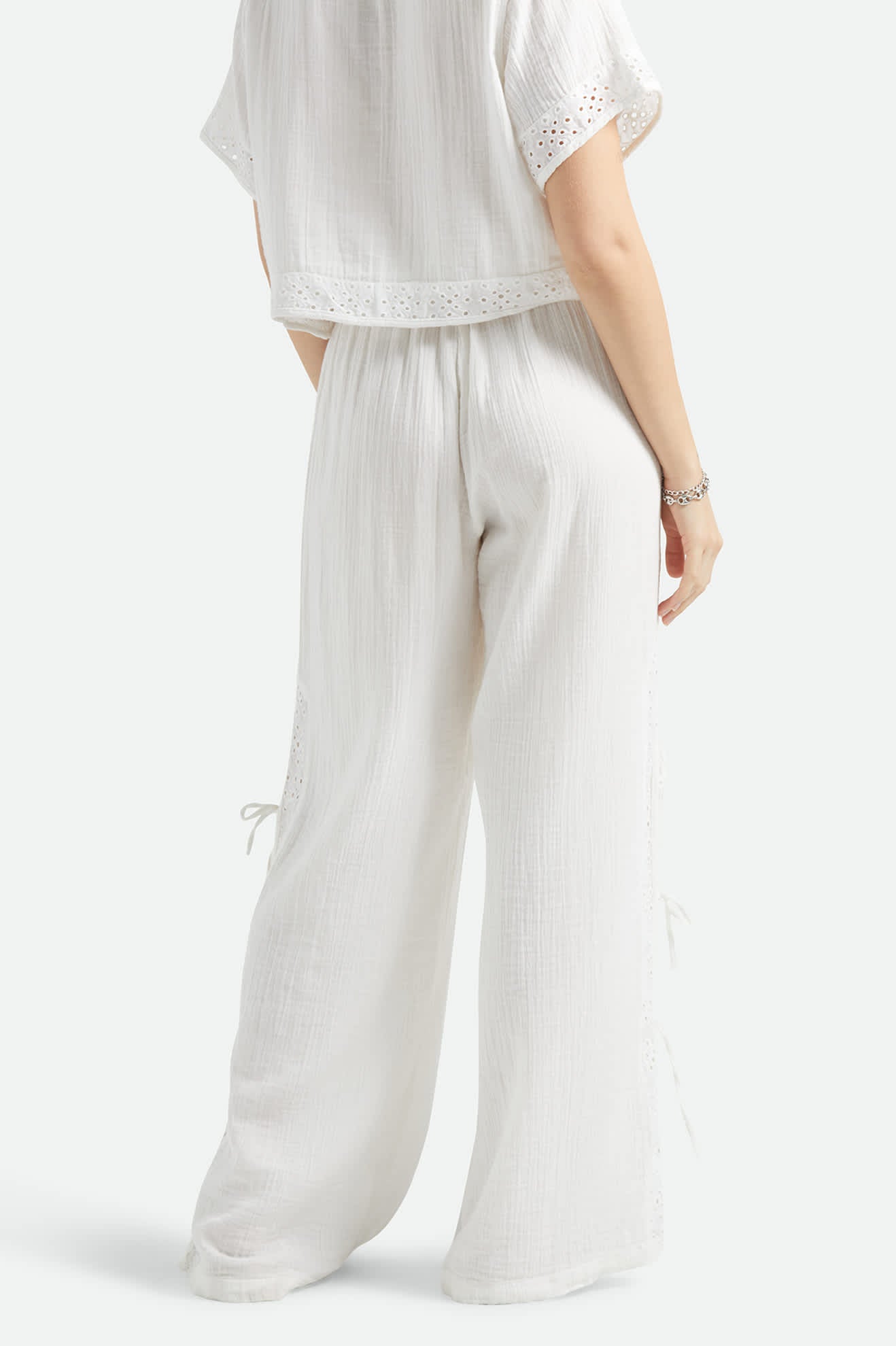 brixton-seaside-eyelet-hose-weiss-wide-leg-baumwolle image 5