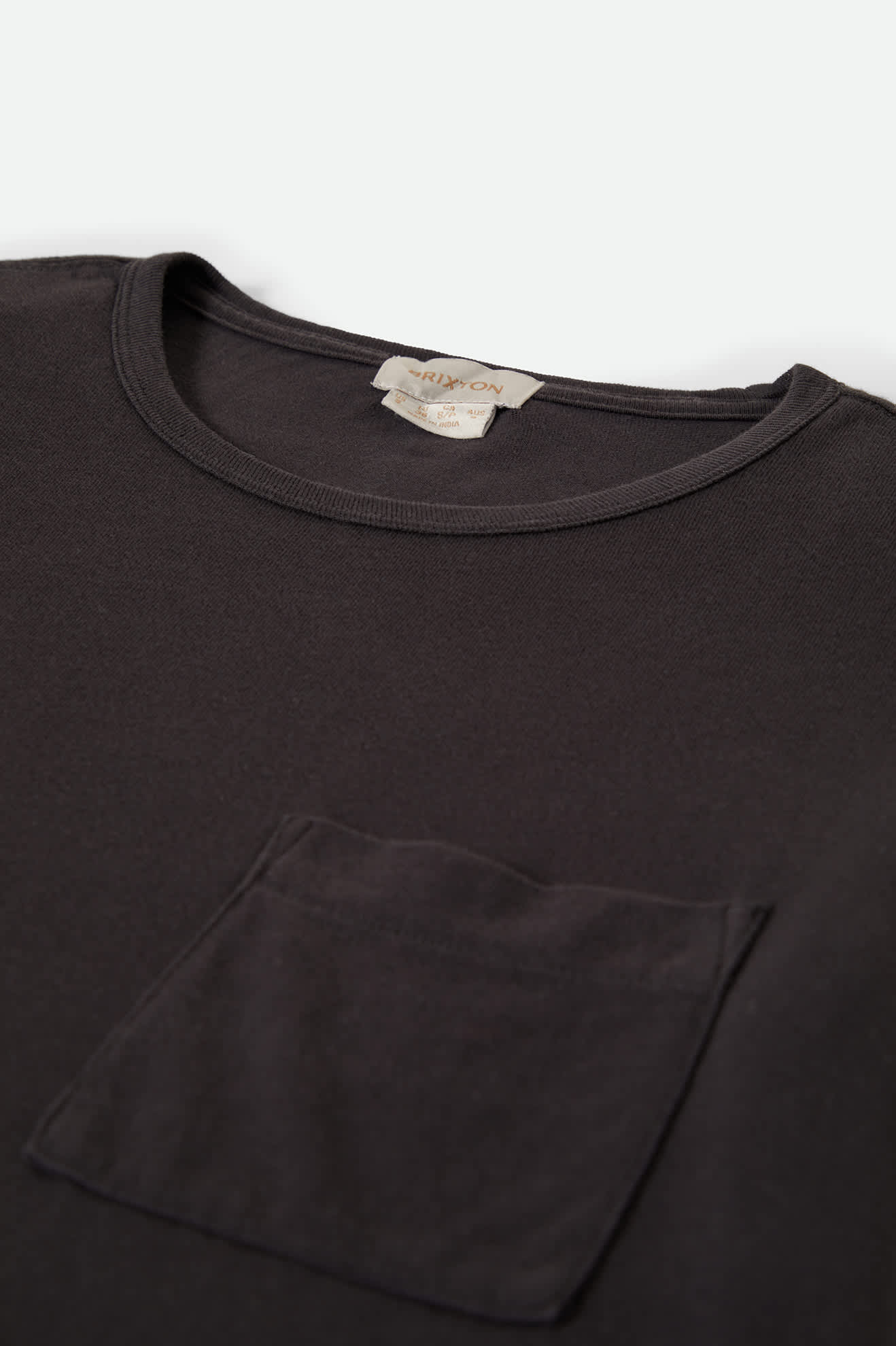 brixton-carefree-organic-t-shirt-black-brusttasche-bio image 3
