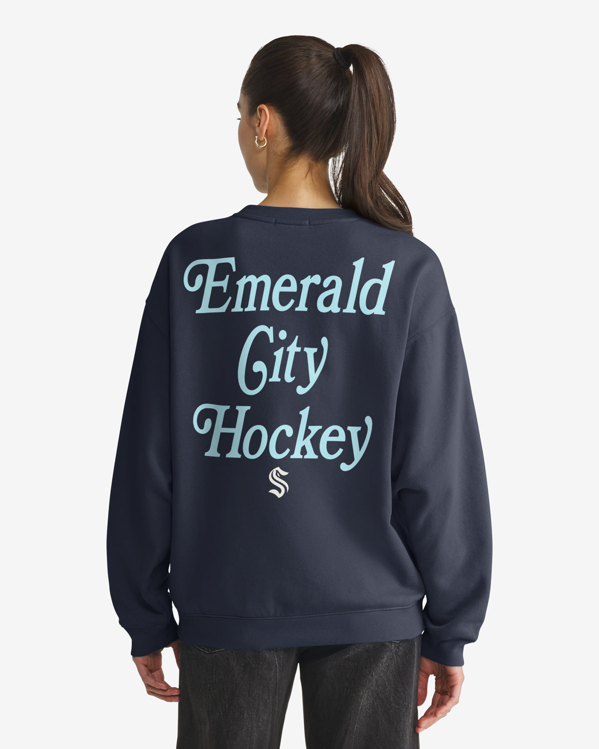 47-headline-crew-seattle-kraken-shout-it-out-sweatshirt-navy image 1