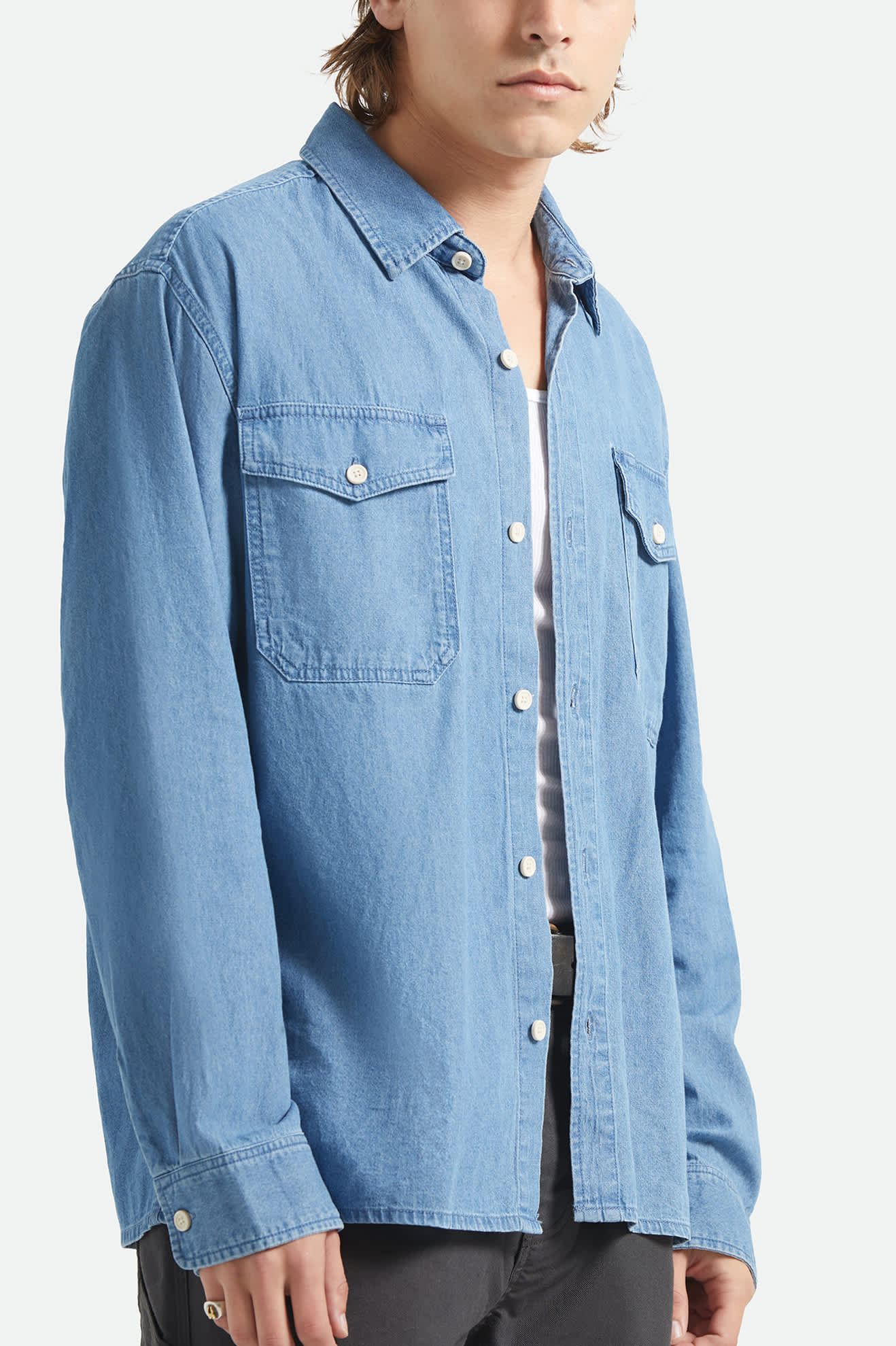 brixton-waylon-lightweight-overshirt-medium-wash-chambrey image 5