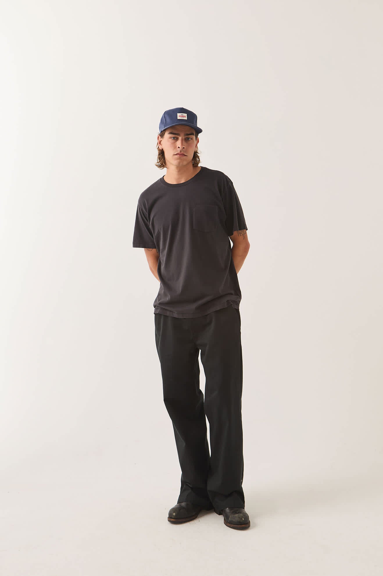 brixton-baseline-pocket-t-shirt-schwarz-baumwolle image 2