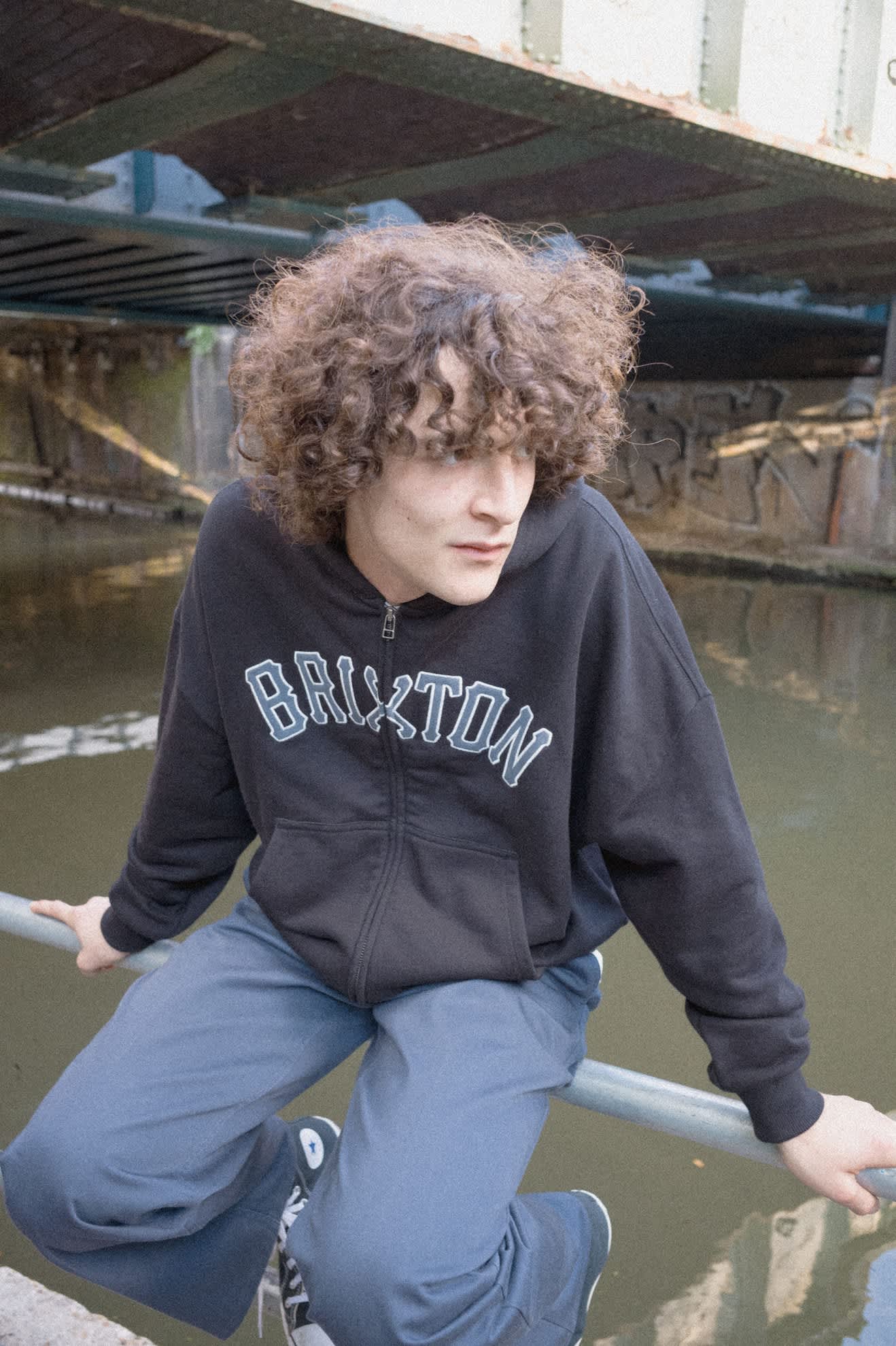 brixton-dugout-zip-hood-fleece-black-grey-terry image 8