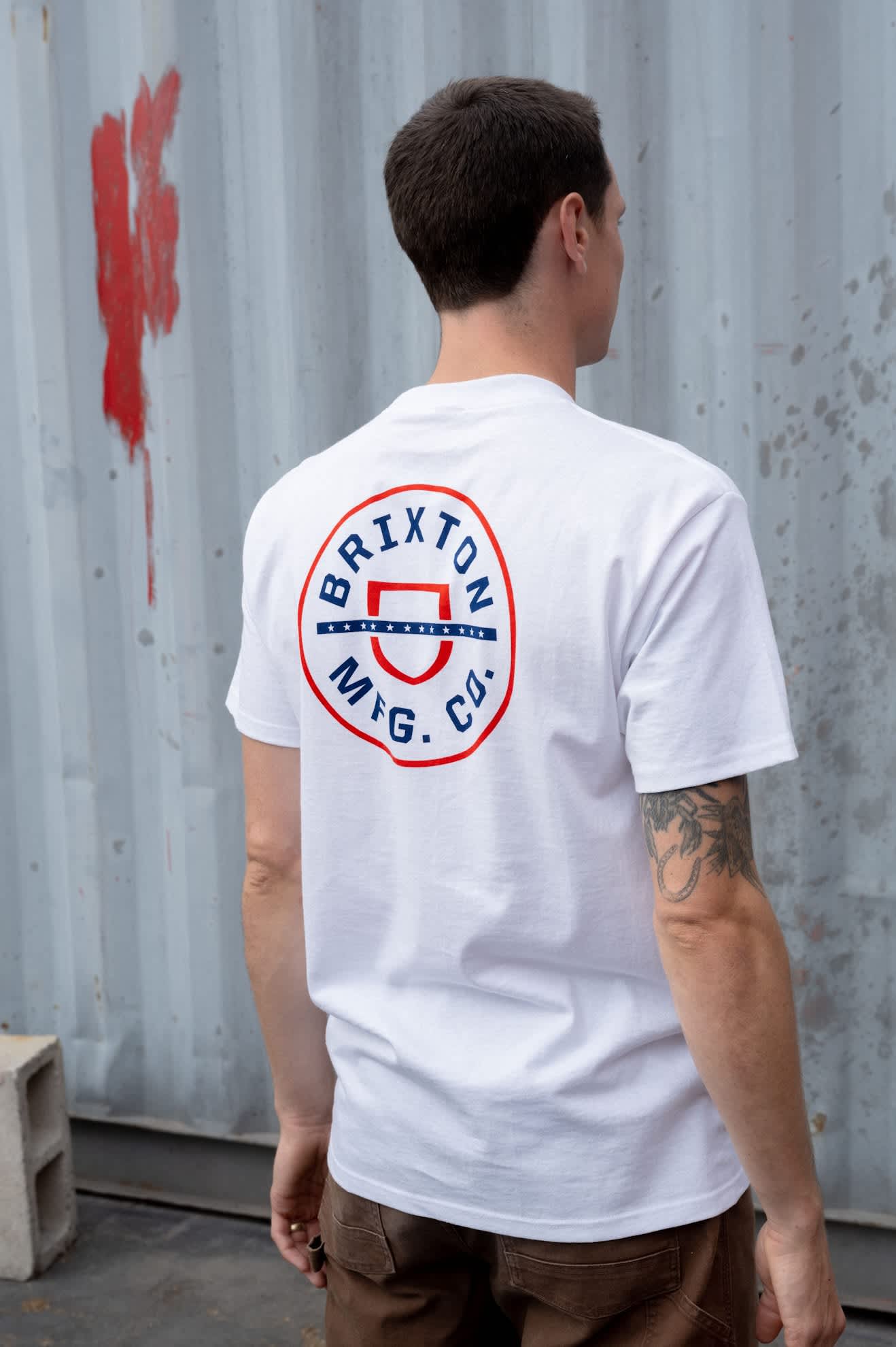brixton-crest-starline-t-shirt-wei-herren-mit-print image 3